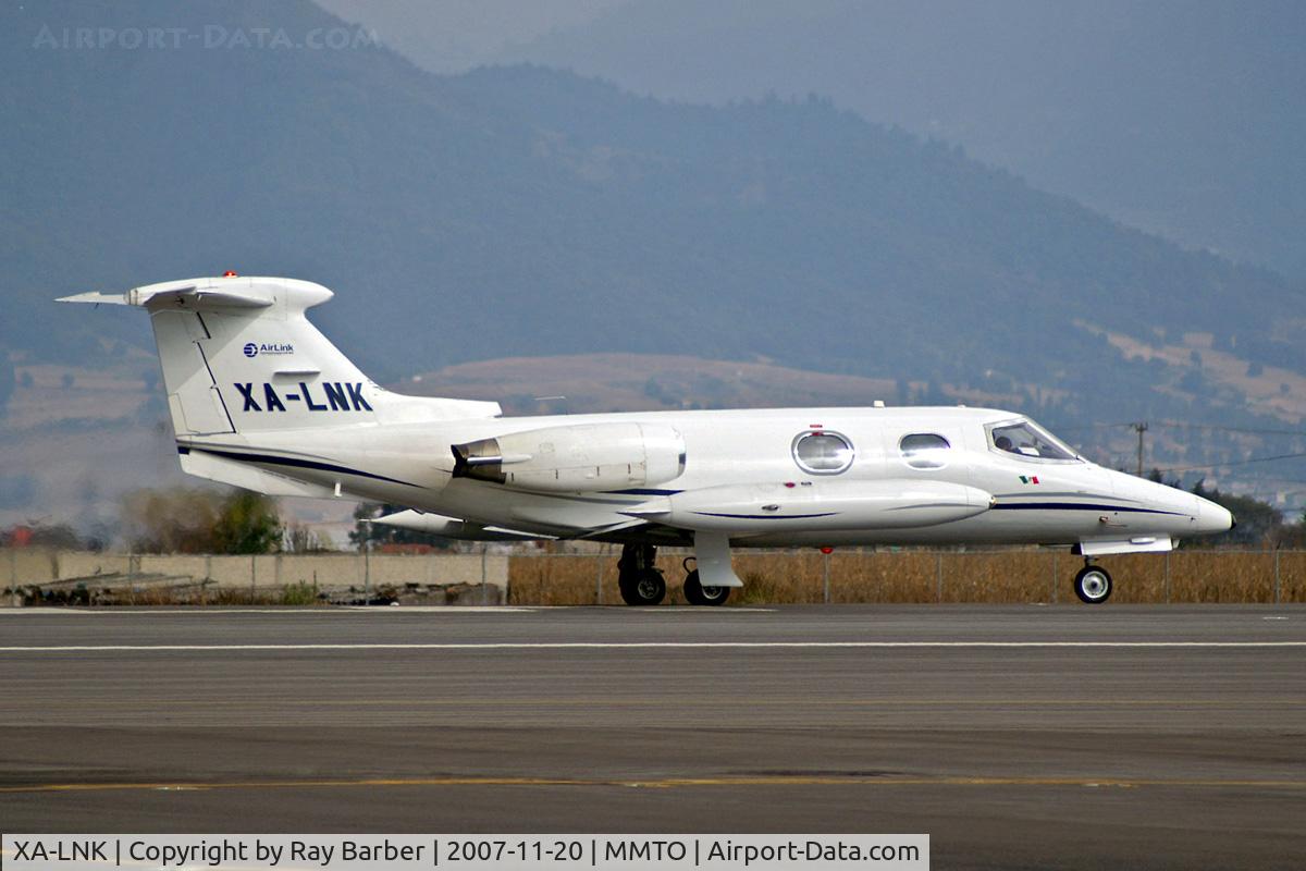 XA-LNK, 1968 Learjet 24 C/N 24-174, Learjet 24 [24-174] (AirLink) Toluca-Licenciado Adolfo Lopez Mateos International~XA 20/11/2007