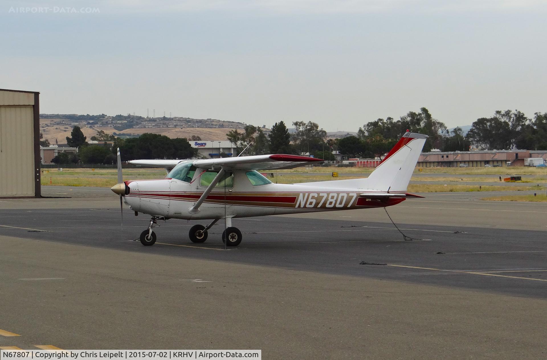 N67807, 1978 Cessna 152 C/N 15282031, Cal Flying Farmers LLC (Davis, CA) 1978 Cessna 152 parked on the transient parking at Reid Hillview Airport, San Jose, CA.