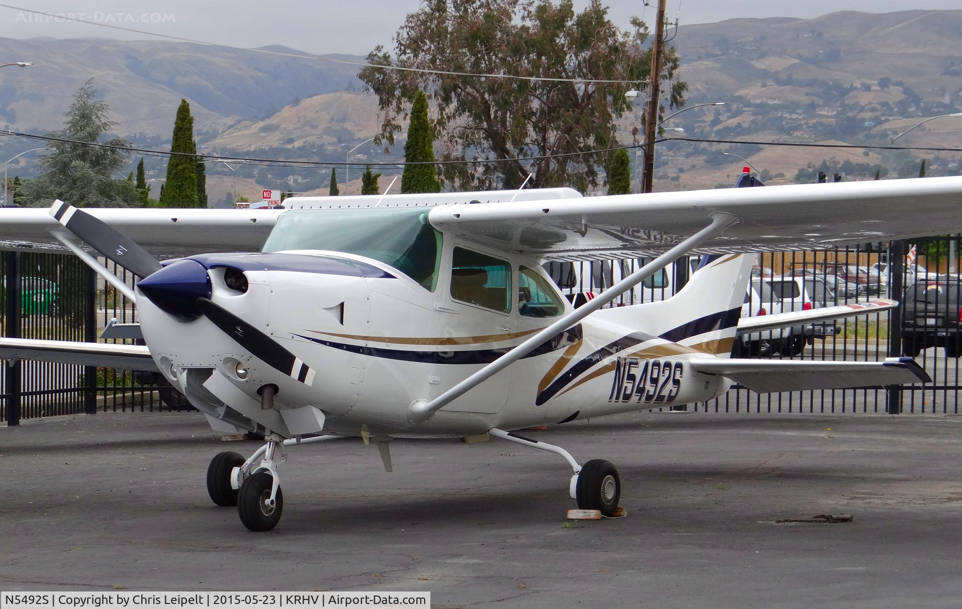 N5492S, 1980 Cessna TR182 Turbo Skylane RG C/N R18201588, Locally-based 1980 Cessna R182 parked beside the Lafferty Aircraft Sales hangar at Reid Hillview Airport, San Jose, CA.
