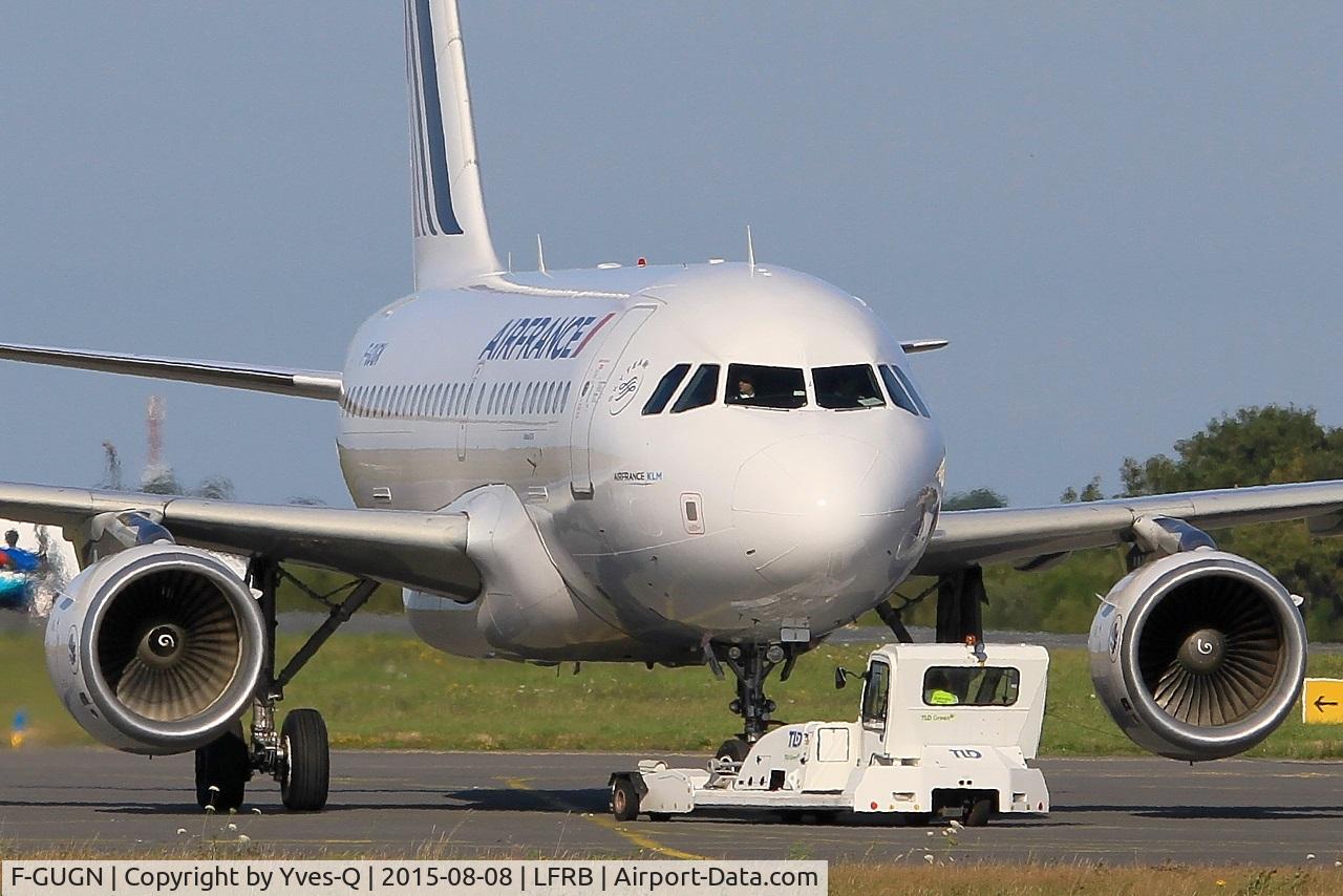 F-GUGN, 2006 Airbus A318-111 C/N 2918, Airbus A318-111, Push back, Brest-Bretagne Airport (LFRB-BES)