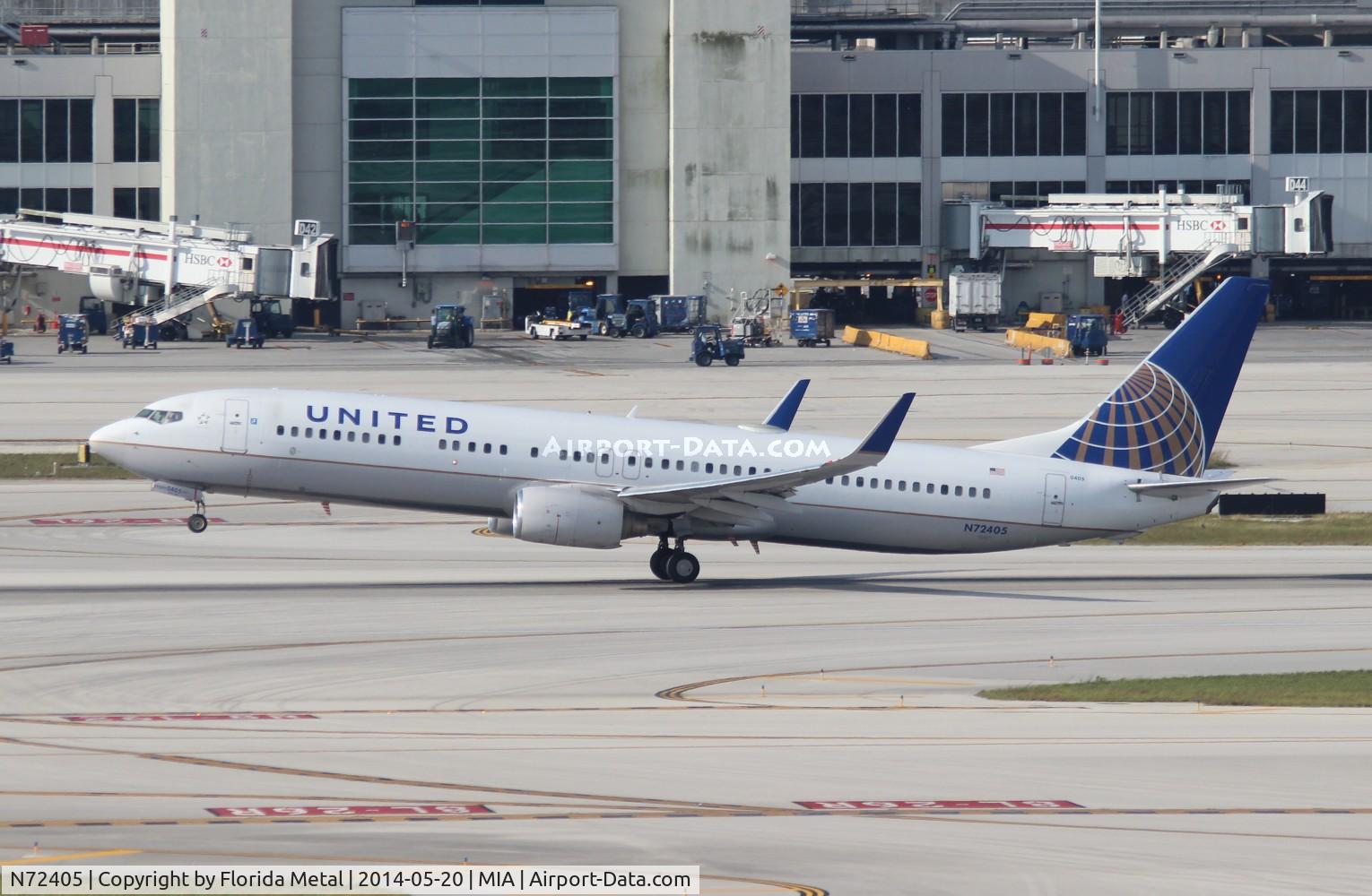 N72405, 2001 Boeing 737-924 C/N 30122, United
