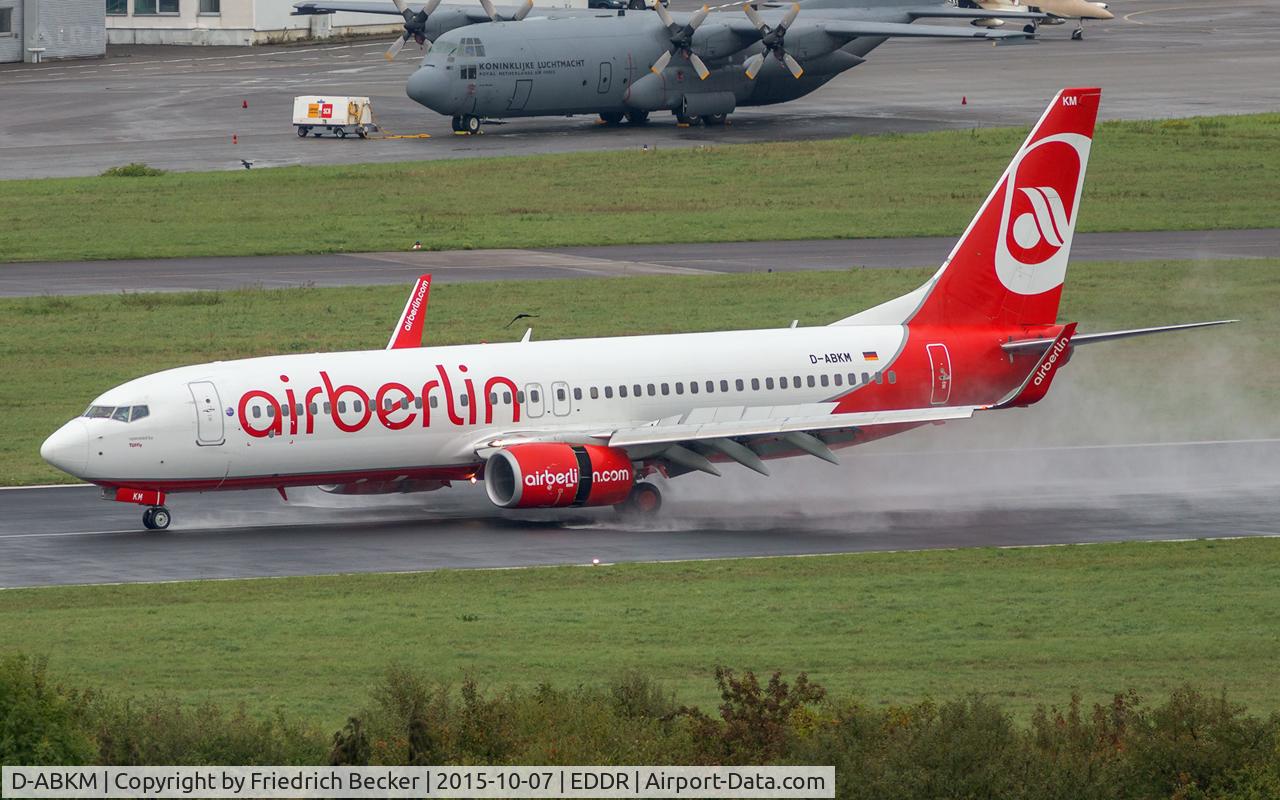 D-ABKM, 2010 Boeing 737-86J C/N 37755, decelerating after touchdown, inbound from Palma