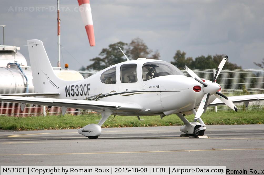 N533CF, 2005 Cirrus SR22 C/N 1479, Parked