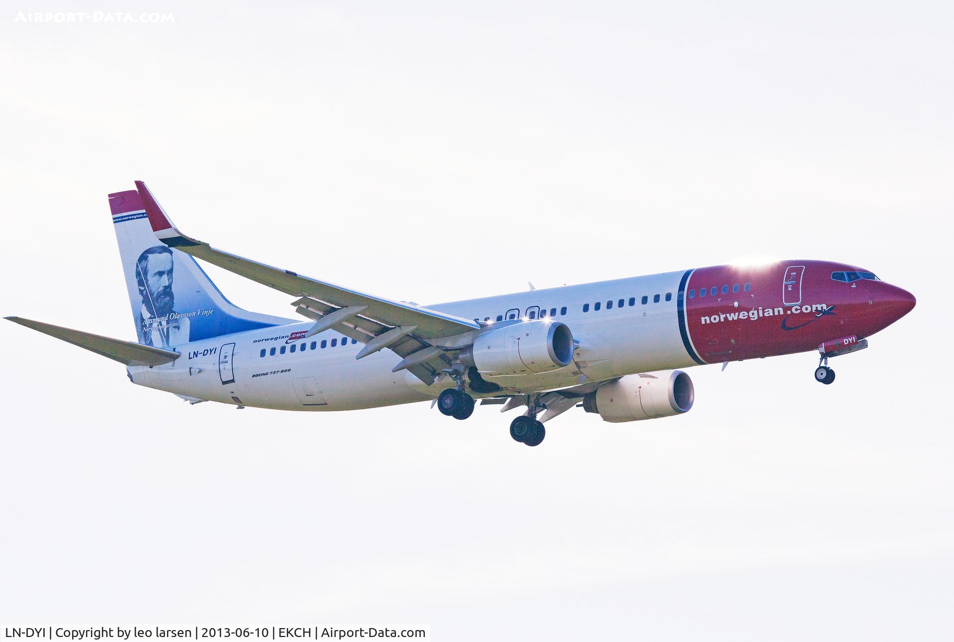 LN-DYI, 2010 Boeing 737-8JP C/N 40866, Copenhagen 10.6.13. 