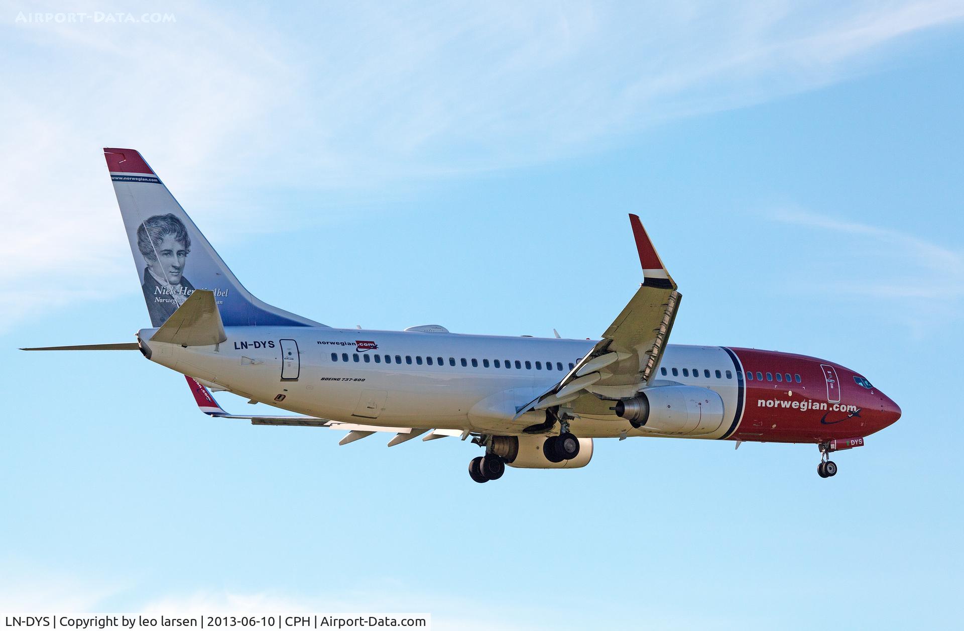 LN-DYS, 2011 Boeing 737-8JP C/N 39007, Copenhagen 10.6.13