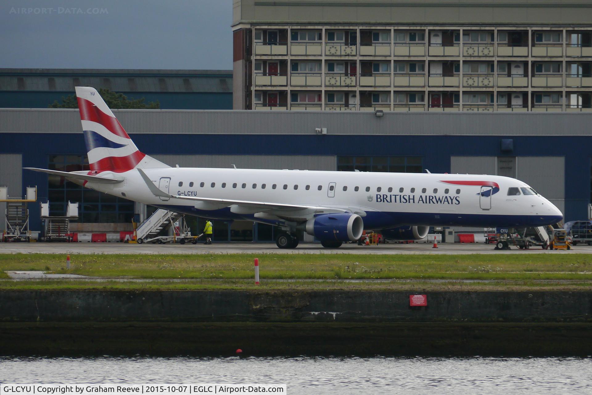 G-LCYU, 2014 Embraer 190SR (ERJ-190-100SR) C/N 19000674, About to depart.