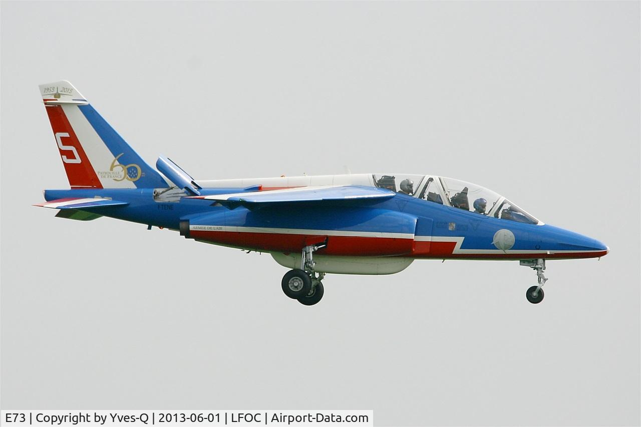 E73, Dassault-Dornier Alpha Jet E C/N E73, Dassault-Dornier Alpha Jet E (F-TENE), Athos 05 of Patrouille de France 2013, Short approach rwy 10, Châteaudun Air Base 279 (LFOC) Open day 2013