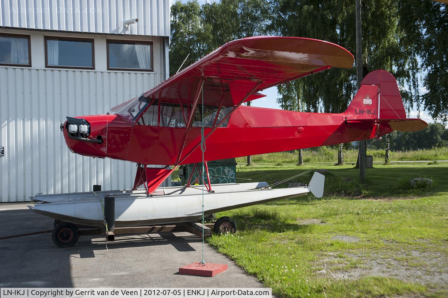 LN-IKJ, Piper J3C-65 Cub Cub C/N 12081, without prop but on nice floats