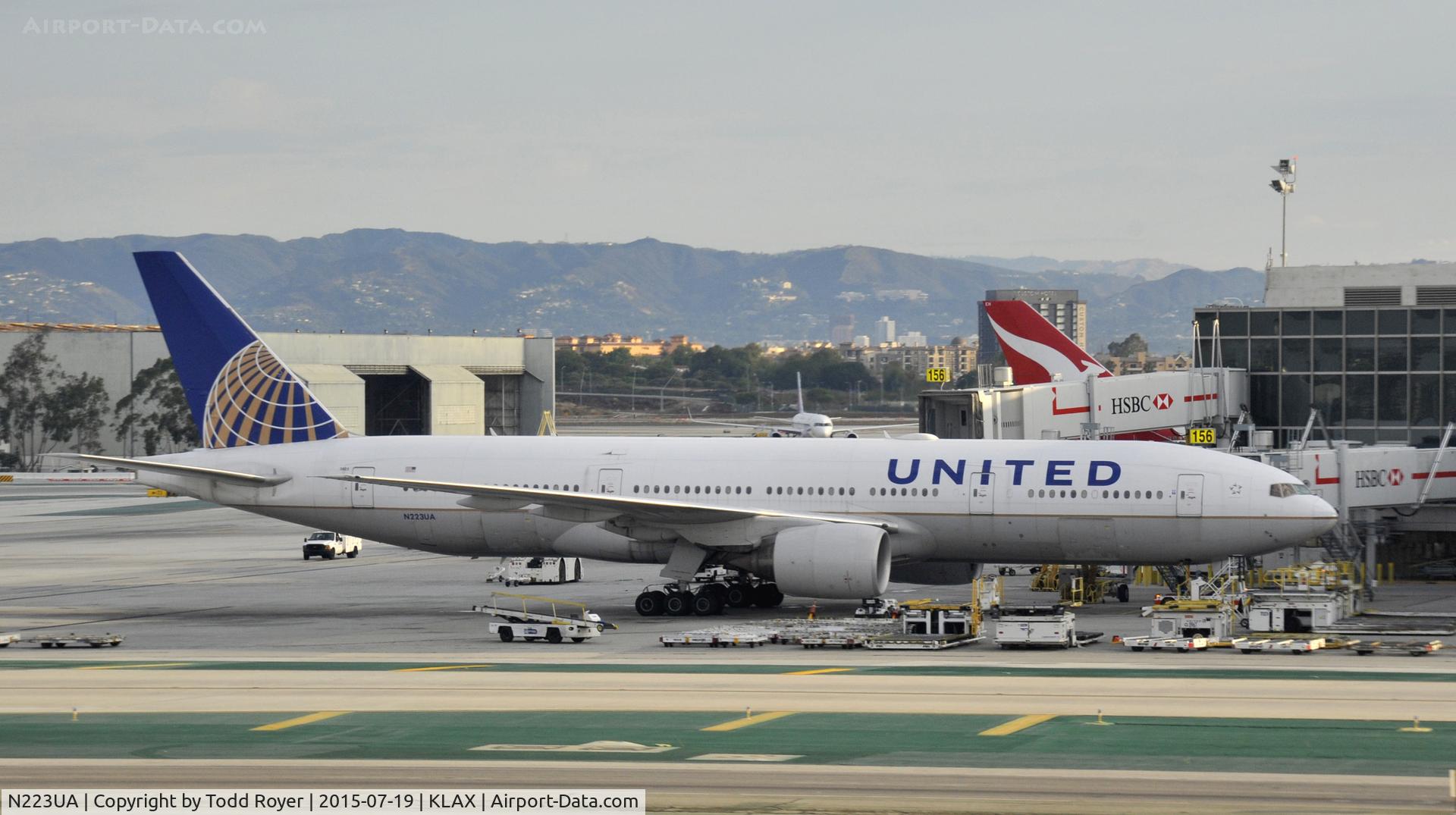 N223UA, 2001 Boeing 777-222 C/N 30224, Waiting at LAX