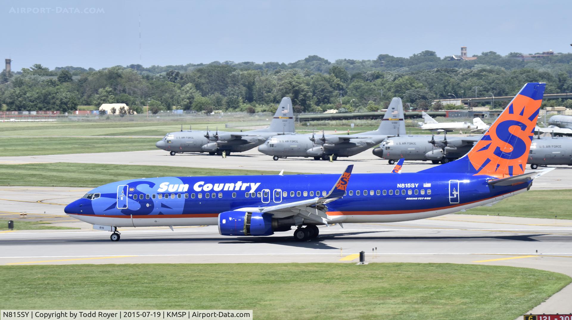 N815SY, 2002 Boeing 737-8BK C/N 30623, Arriving at MSP