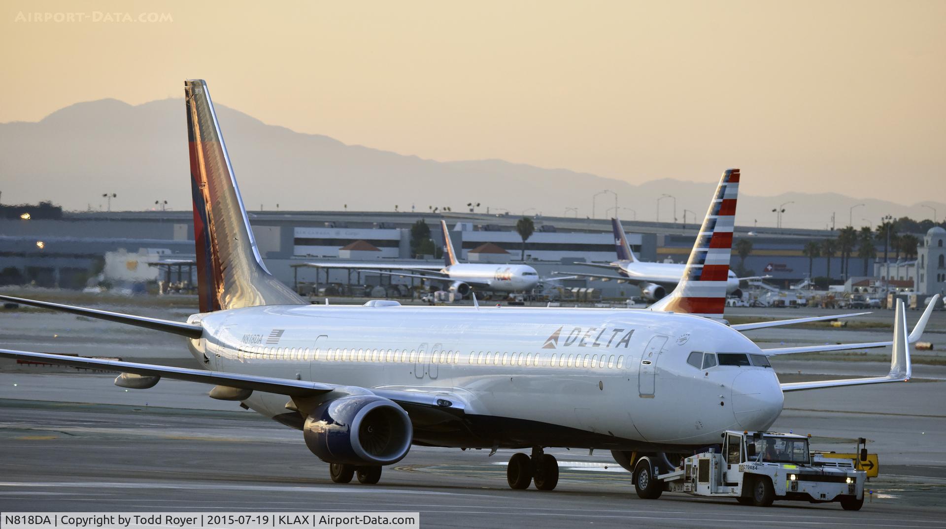 N818DA, 2014 Boeing 737-932/ER C/N 31928, Early morning tow at LAX
