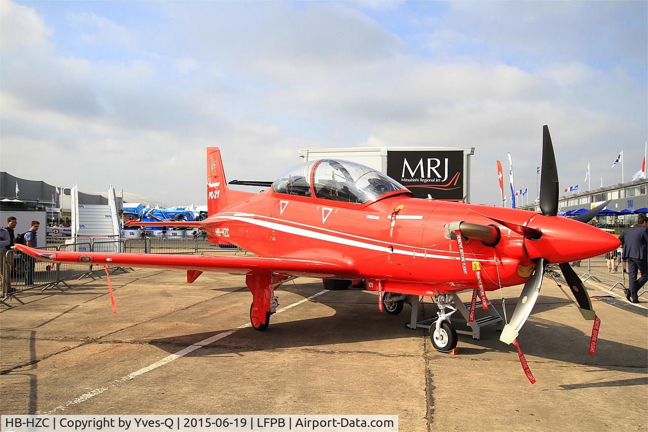 HB-HZC, 2005 Pilatus PC-21 C/N 101, Pilatus PC-21, Static display, Paris-Le Bourget (LFPB-LBG) Air show 2015