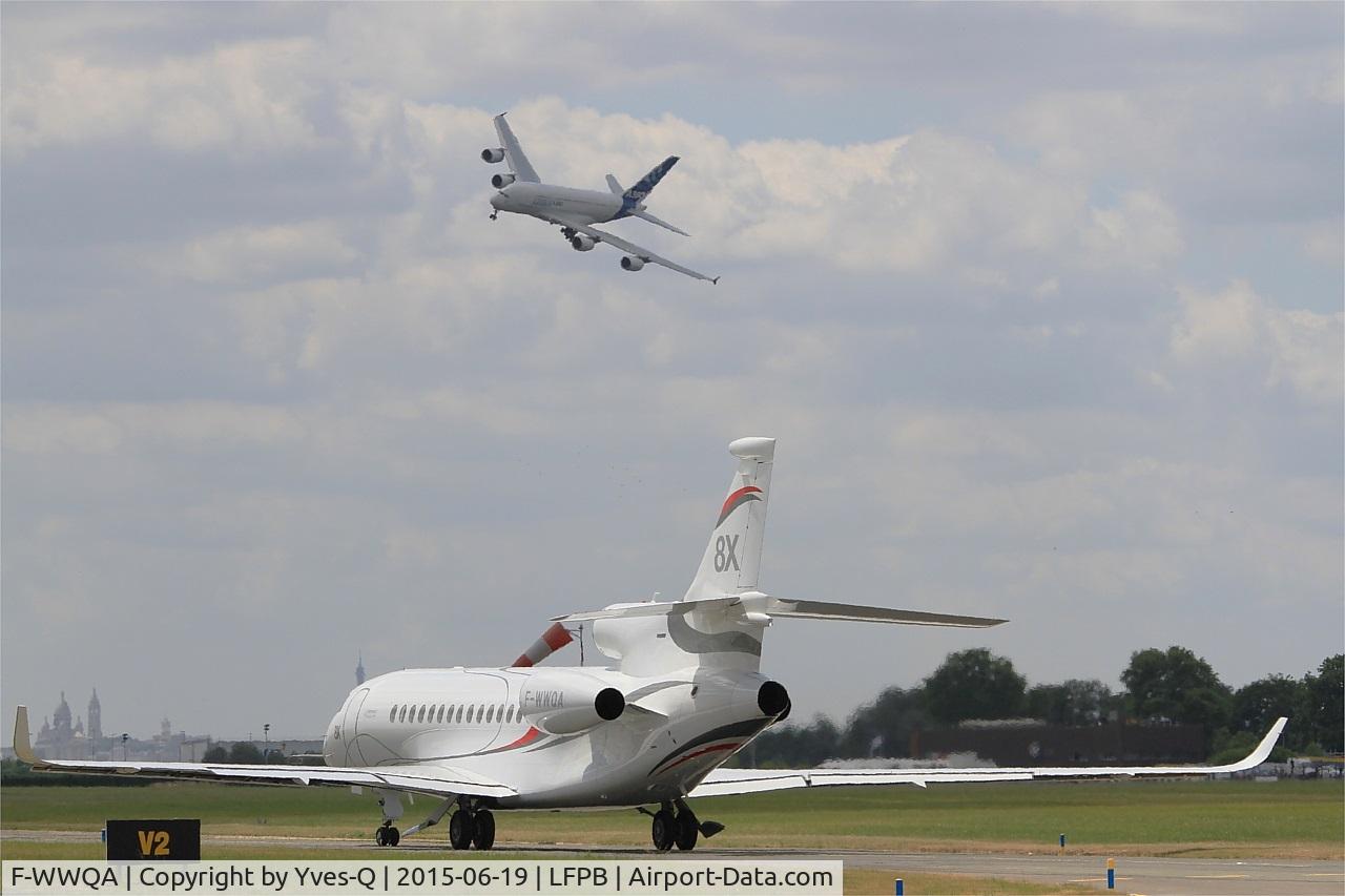 F-WWQA, 2014 Dassault Falcon 8X C/N 401, Dassault Falcon 8X, Taxiing to parking area, Paris-Le Bourget (LFPB-LBG) Air show 2015