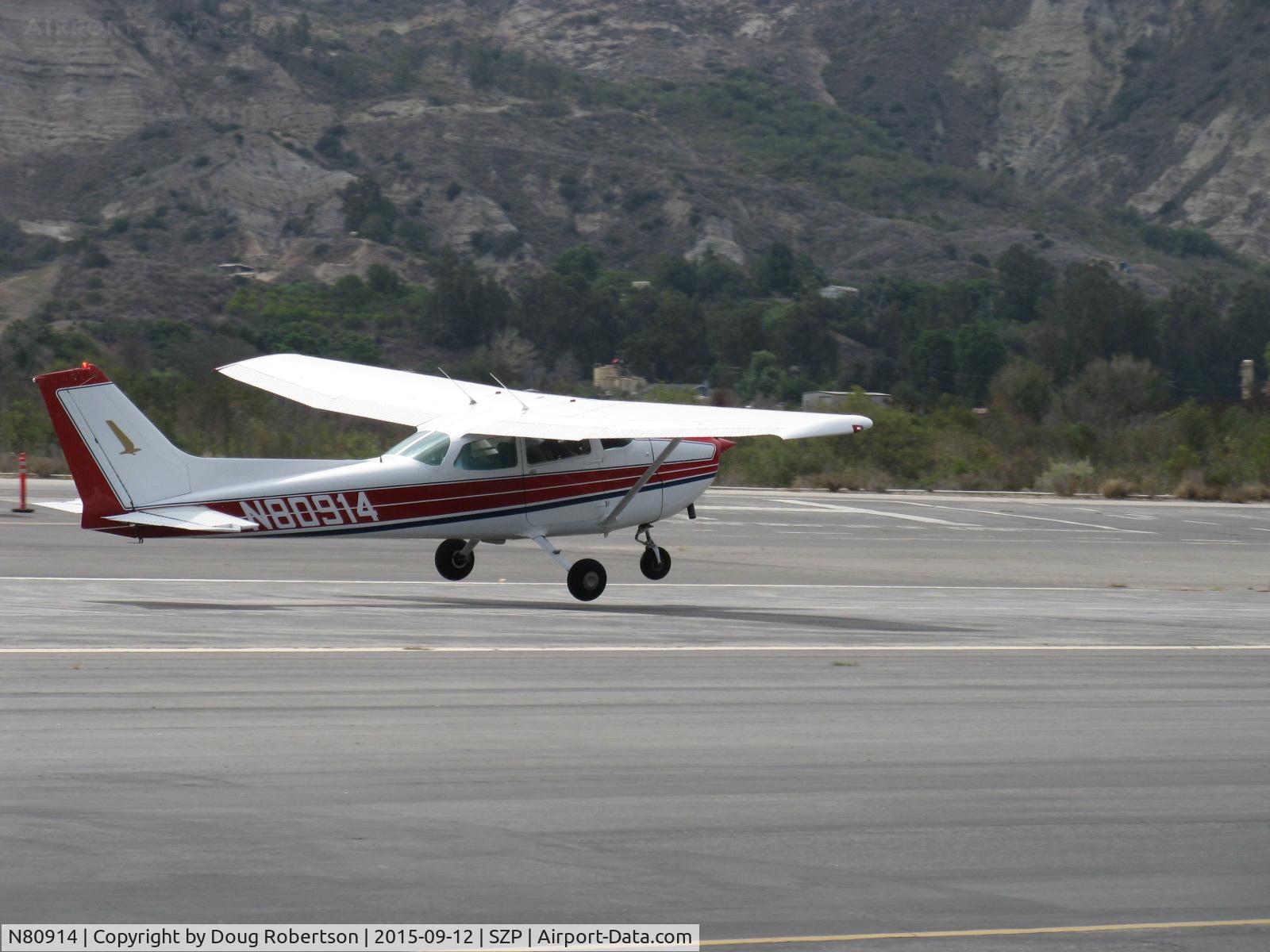 N80914, 1976 Cessna 172M C/N 17266799, 1976 Cessna 172M SKYHAWK, Lycoming O-320-E2D 160 Hp, liftoff Rwy 22
