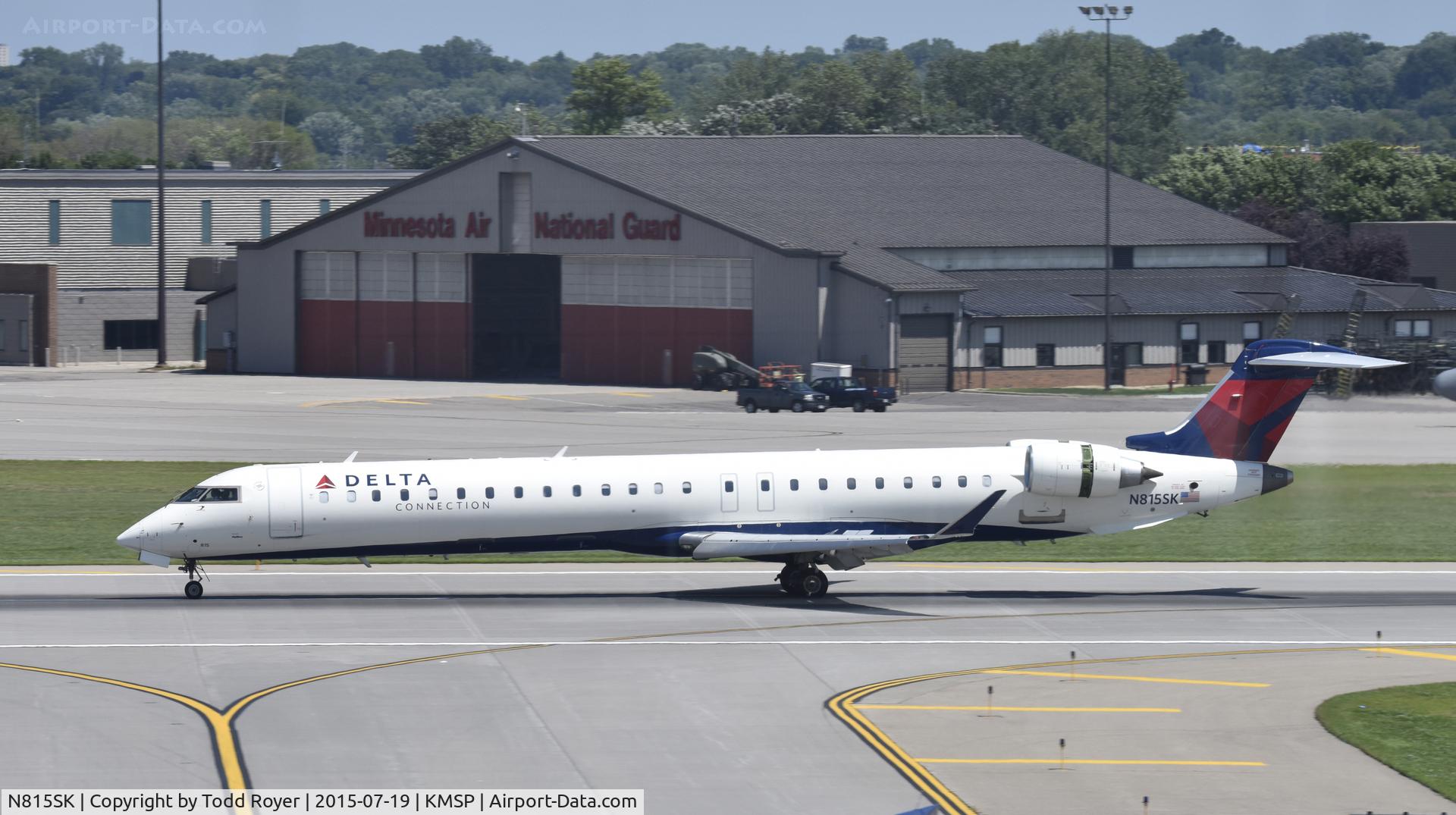 N815SK, 2006 Bombardier CRJ-900ER (CL-600-2D24) C/N 15101, Arriving at MSP