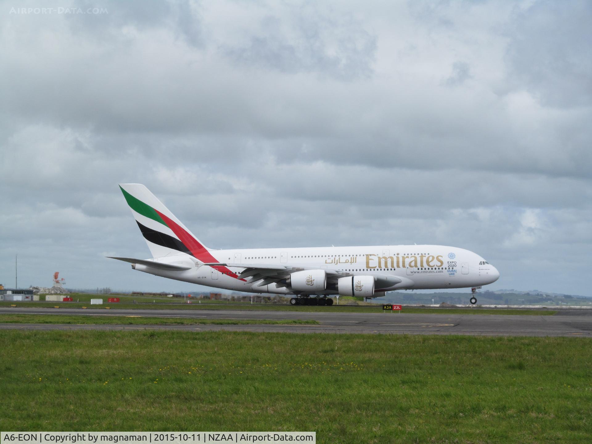 A6-EON, 2015 Airbus A380-861 C/N 188, touchdown at NZAA