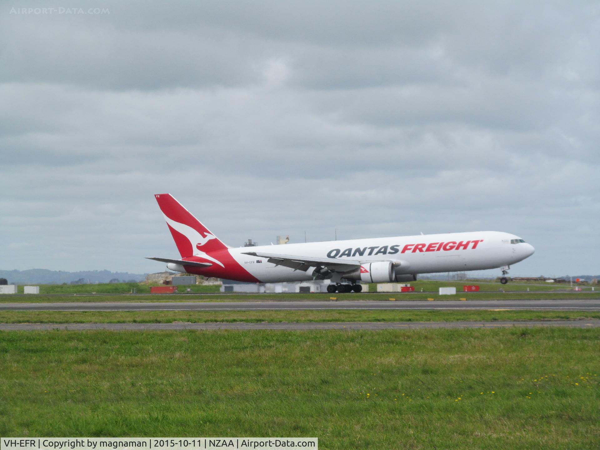 VH-EFR, 2006 Boeing 767-381F C/N 33510, landing at NZ