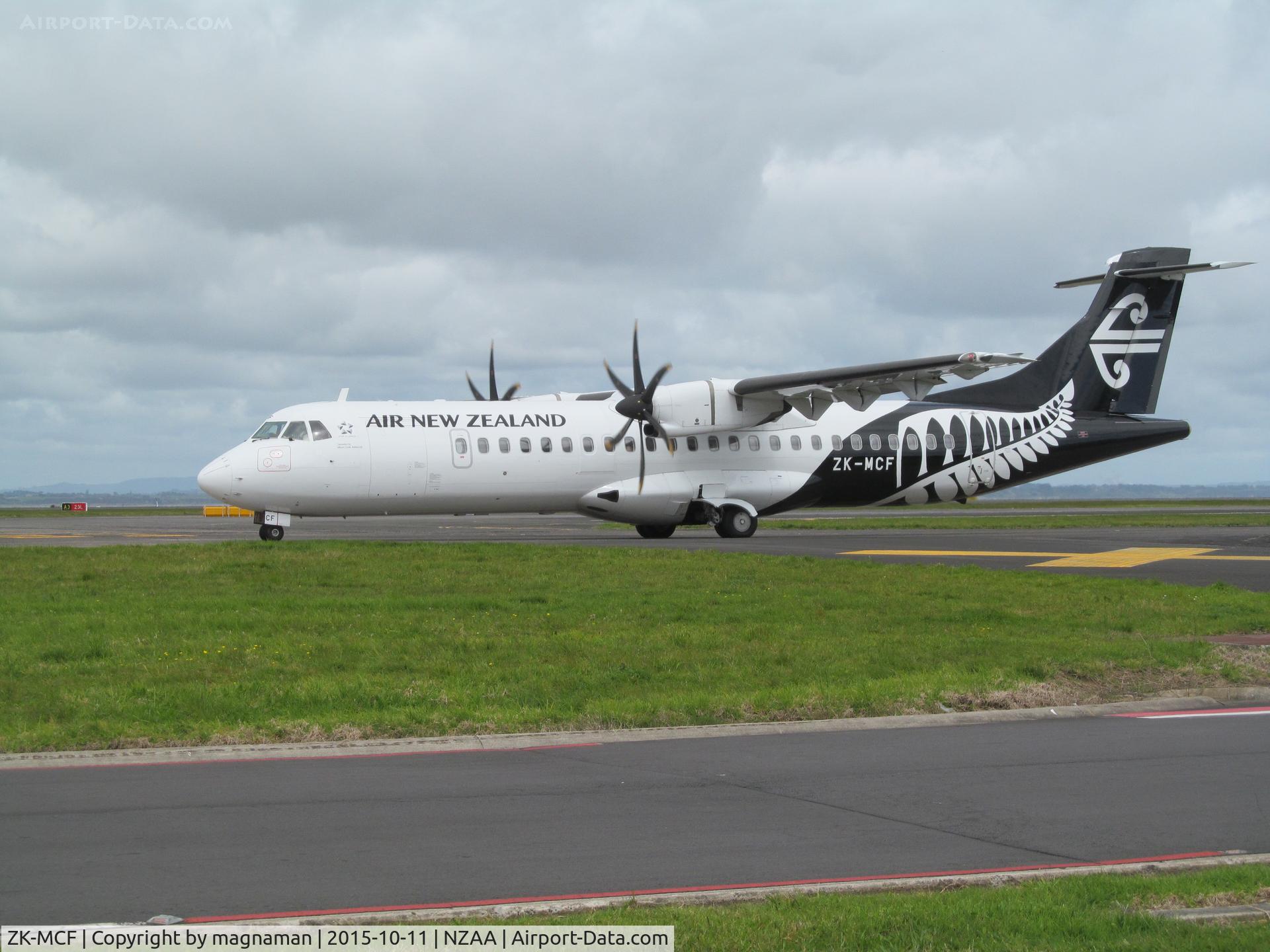 ZK-MCF, 1999 ATR 72-212A C/N 600, leaving for somewhere