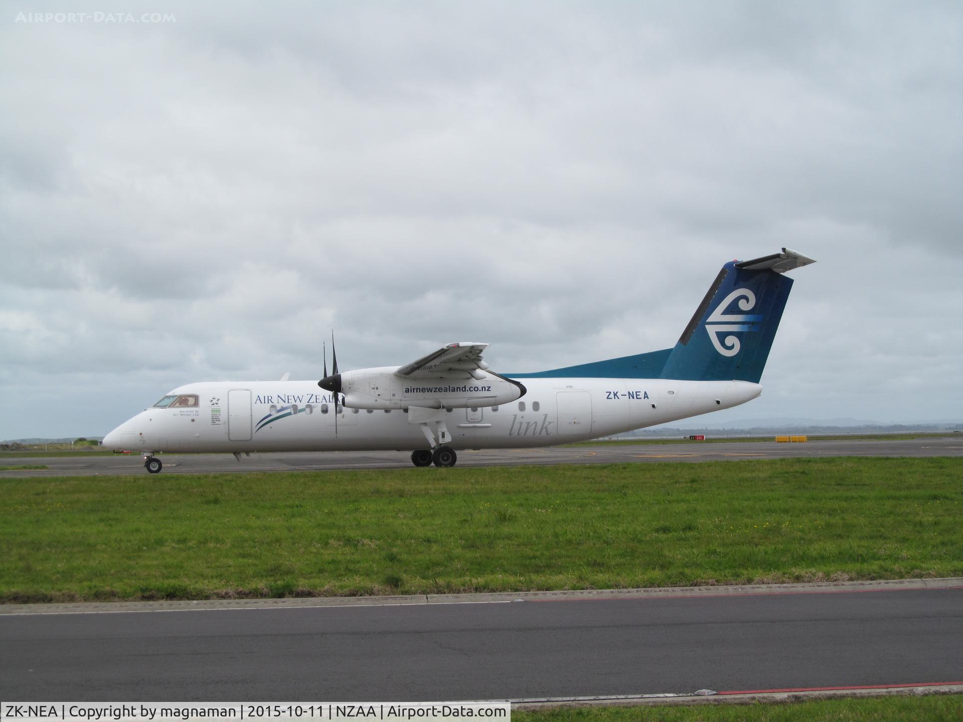 ZK-NEA, 2005 De Havilland Canada DHC-8-311 Dash 8 C/N 611, taxying for departure