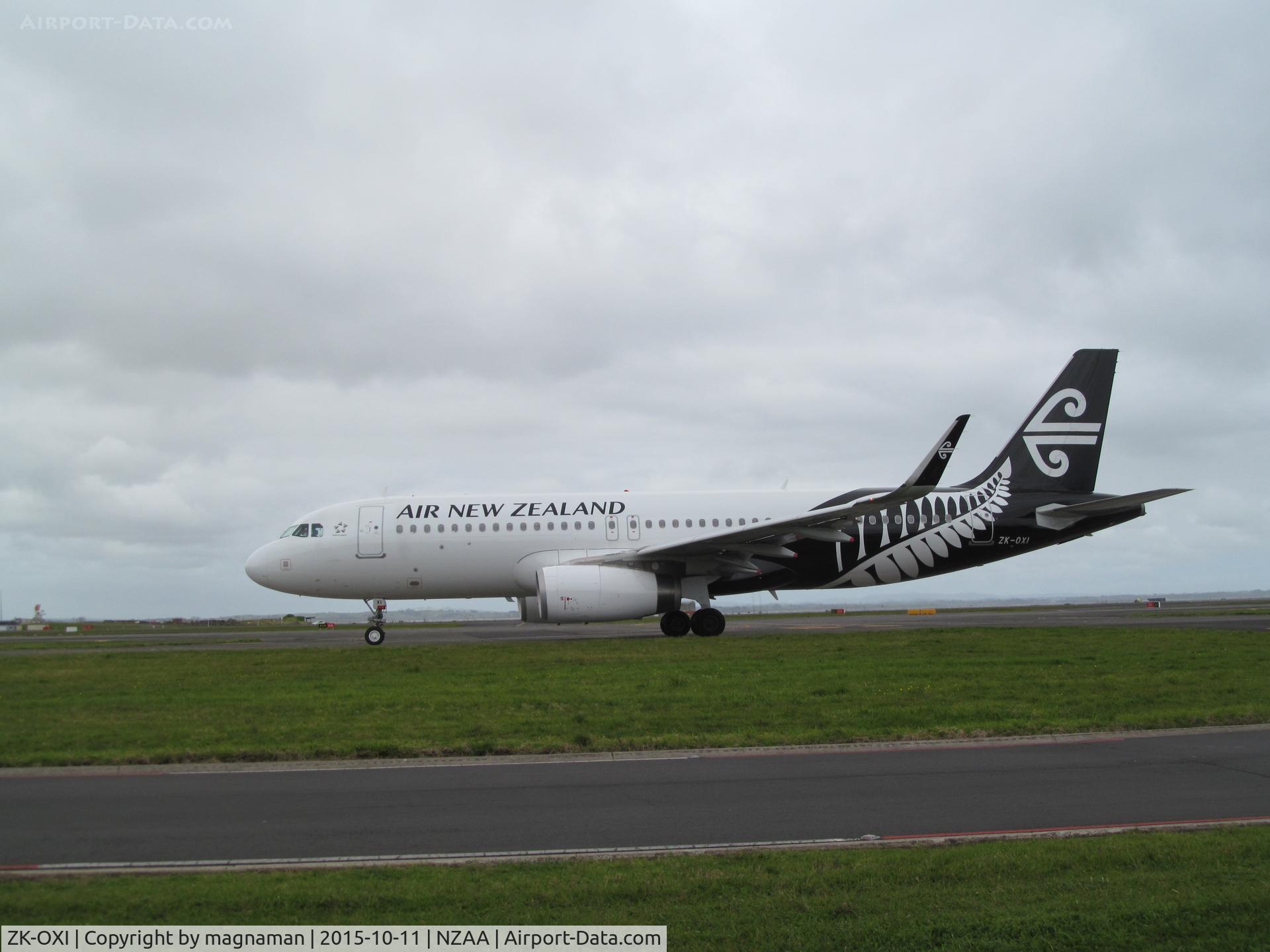 ZK-OXI, 2015 Airbus A320-232 C/N 6533, leaving AKL