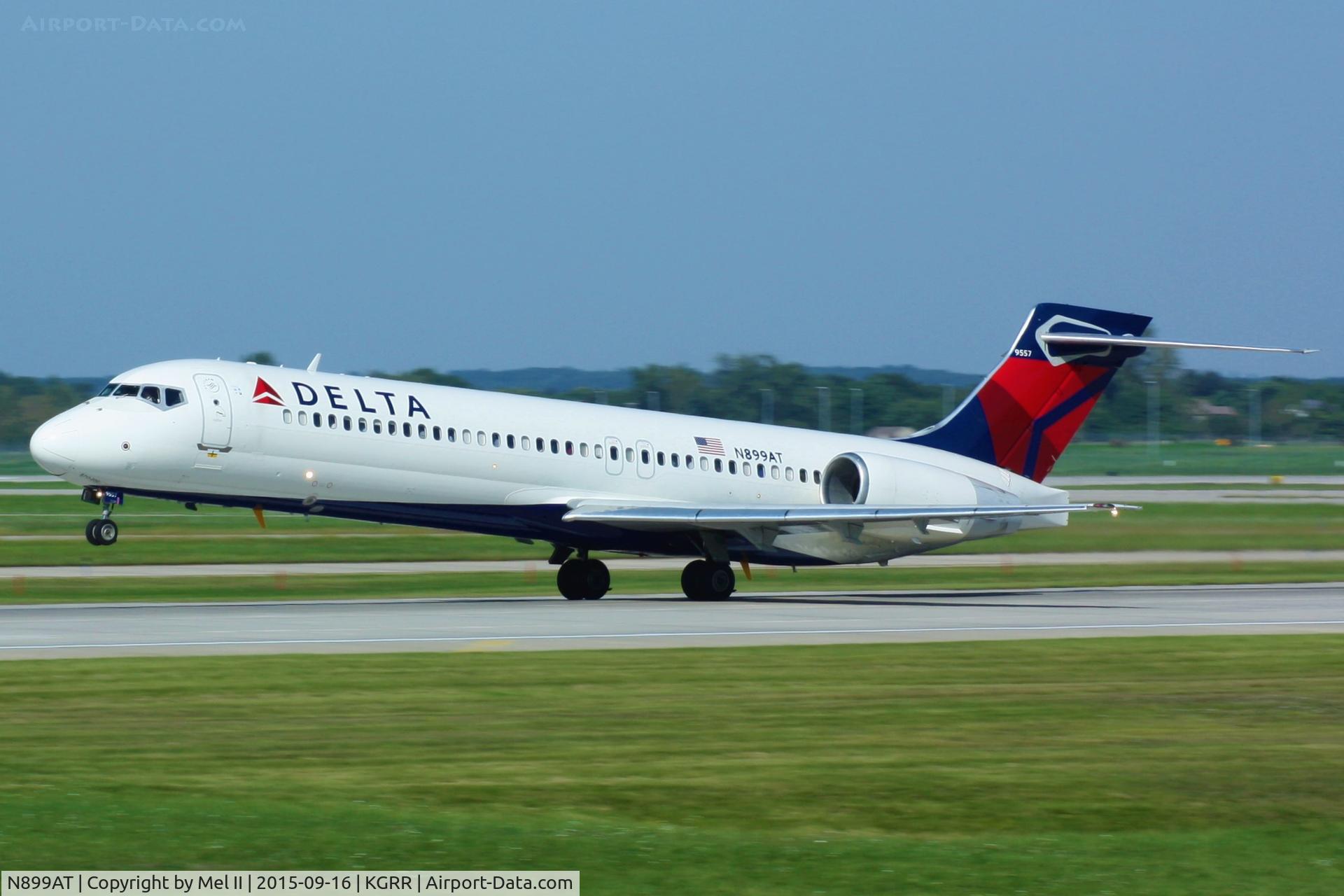 N899AT, 2005 Boeing 717-200 C/N 55049, DAL1620 - KGRR-KDTW - Departing RWY 26L