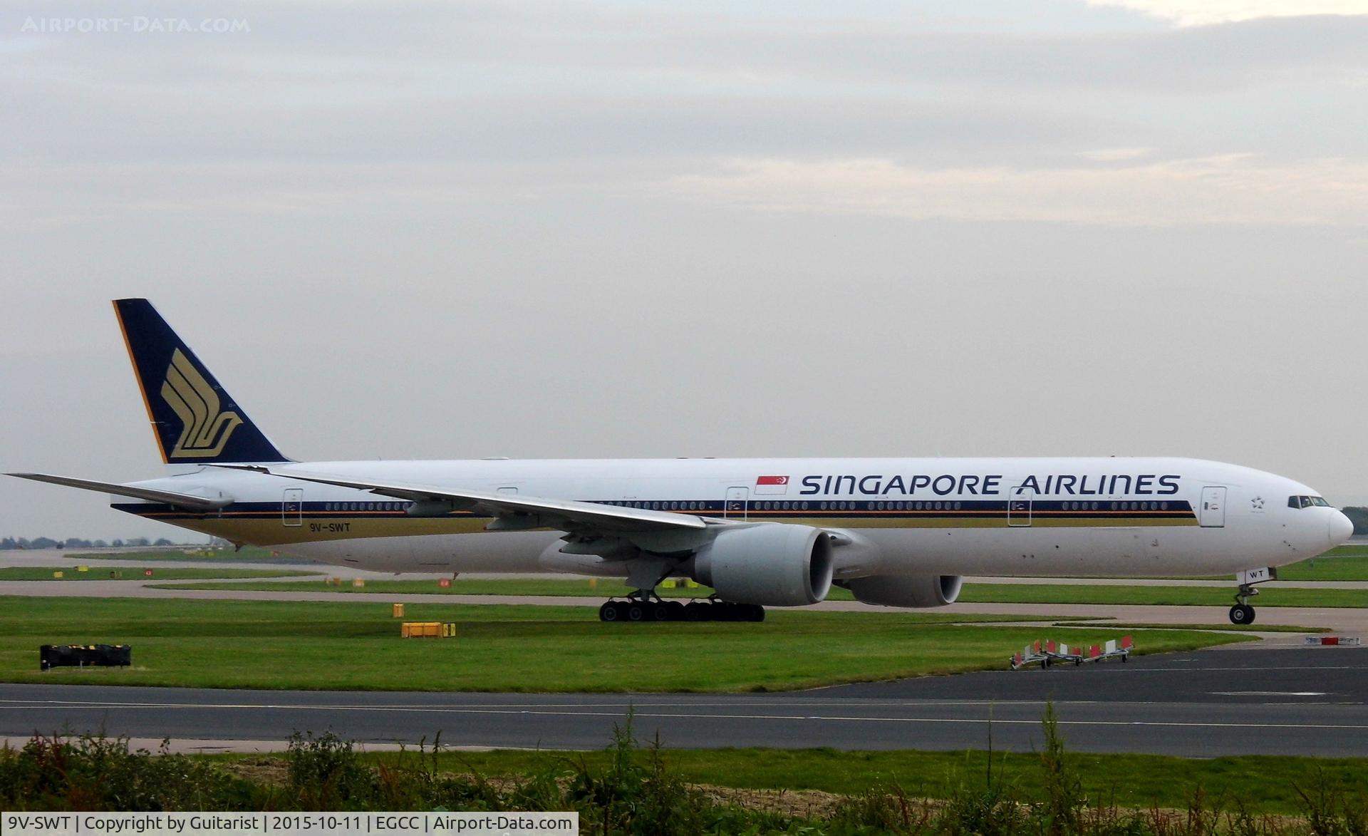 9V-SWT, 2009 Boeing 777-312/ER C/N 34585, At Manchester