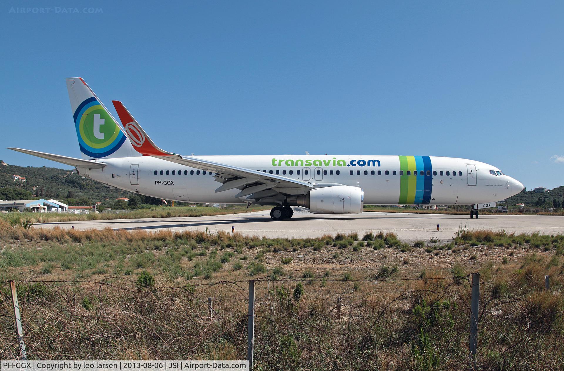 PH-GGX, 2010 Boeing 737-8EH C/N 36596, Skiatos Greece  6.8.13