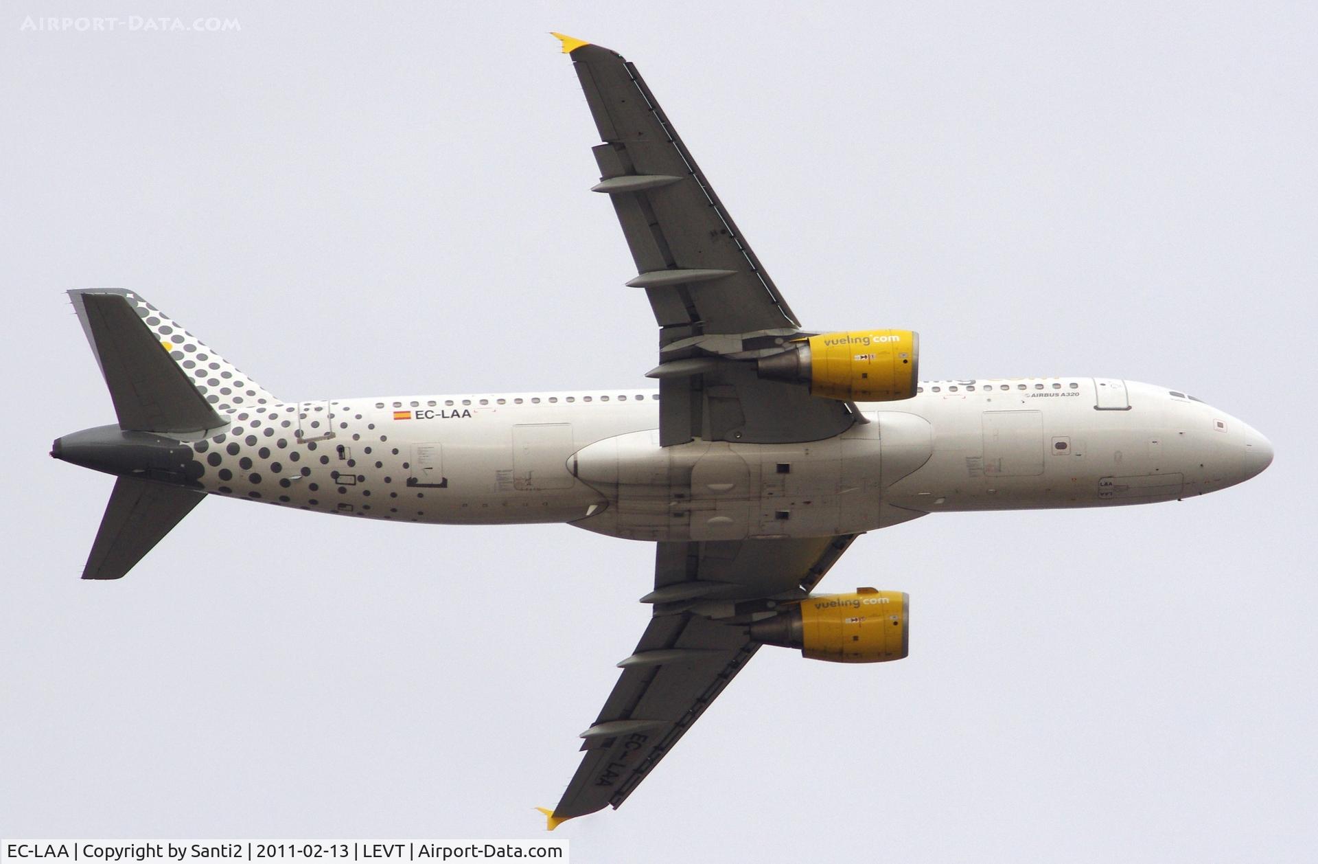 EC-LAA, 2006 Airbus A320-214 C/N 2678, Doing touch and goes in Vitoria Airport (LEVT).
