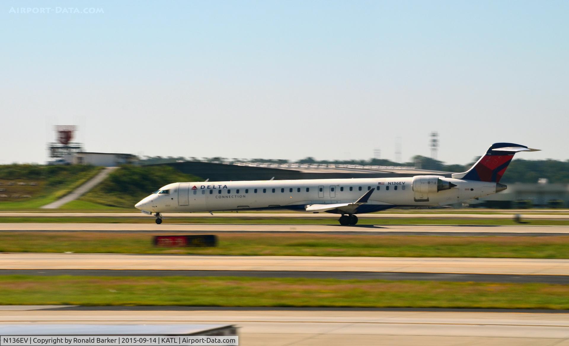 N136EV, 2009 Bombardier CRJ-900ER (CL-600-2D24) C/N 15226, Takeoff Atlanta