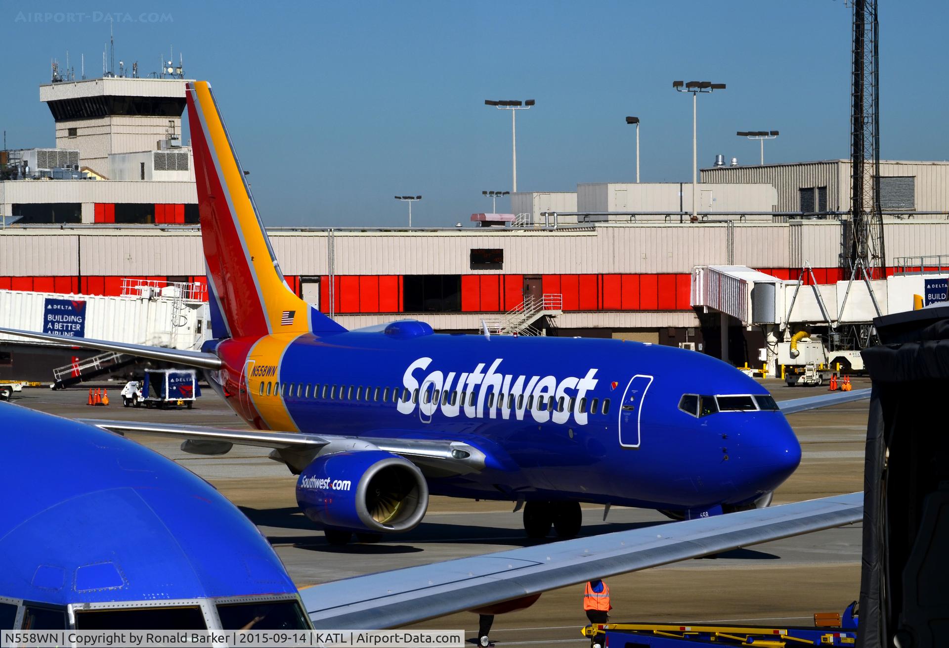 N558WN, 2002 Boeing 737-73V C/N 30248, Taxi Atlanta