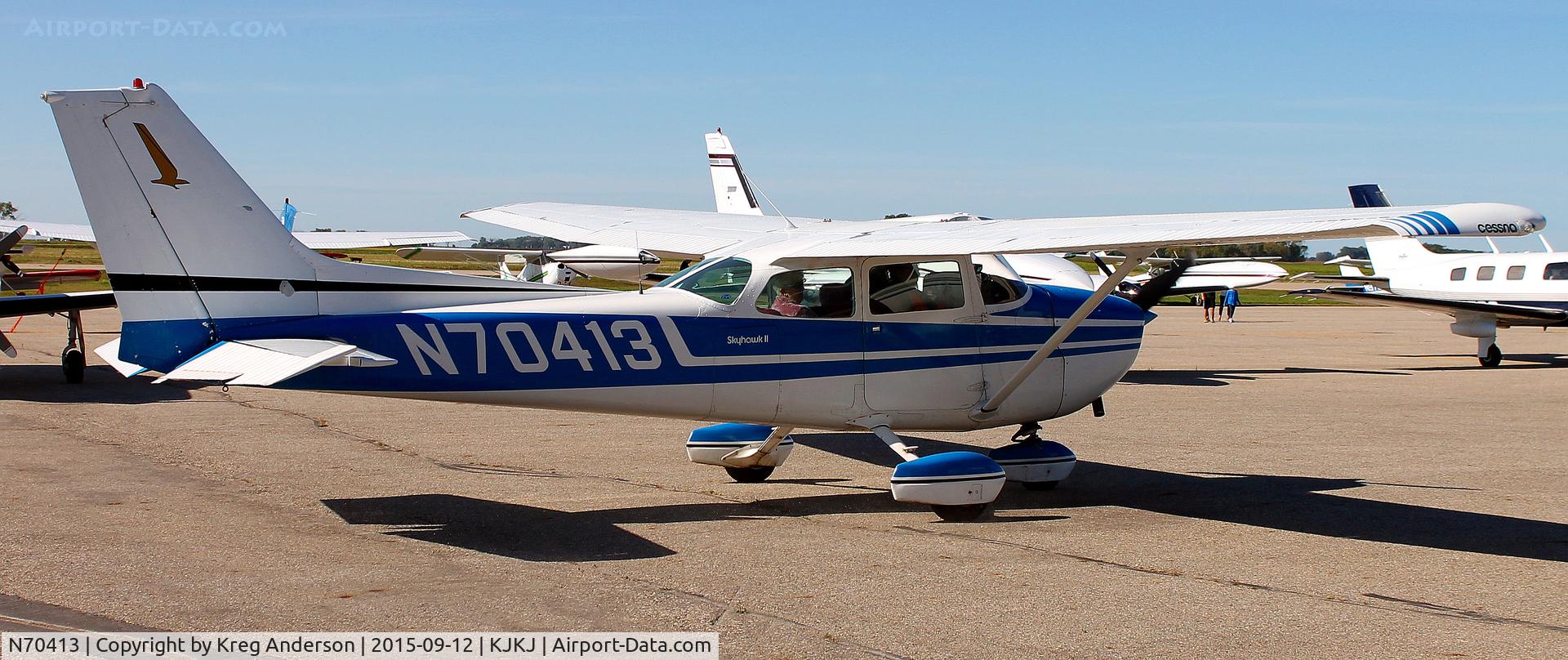 N70413, 1976 Cessna 172M C/N 17267217, 2015 Moorhead Airport Fly-in