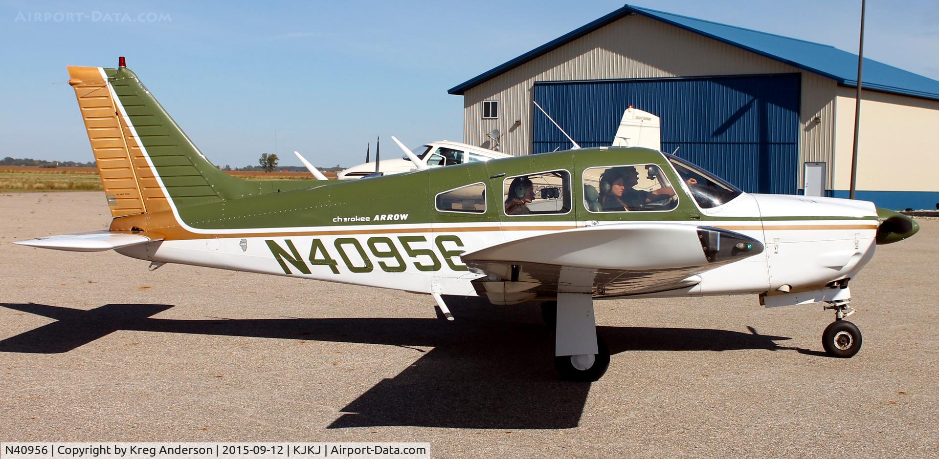 N40956, 1973 Piper PA-28R-200 C/N 28R-7435144, 2015 Moorhead Airport Fly-in