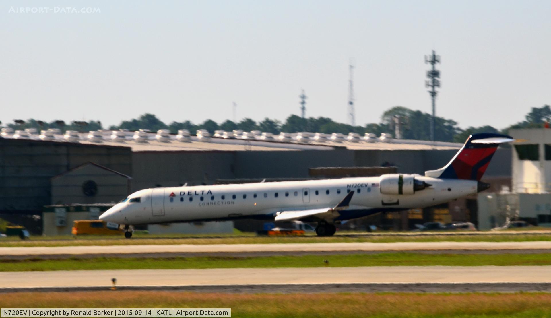 N720EV, 2003 Bombardier CRJ-701 (CL-600-2C10) Regional Jet C/N 10115, Landing Atlanta