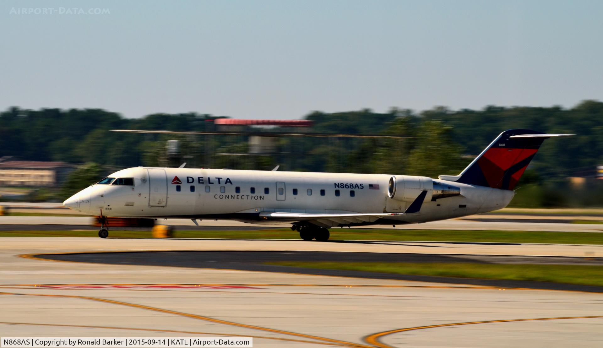 N868AS, 2001 Bombardier CRJ-200ER (CL-600-2B19) C/N 7474, Takeoff Atlanta