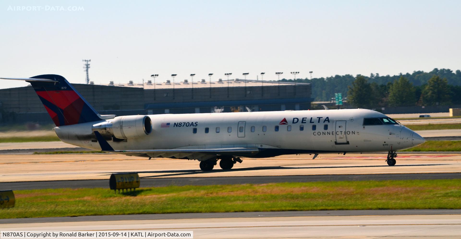 N870AS, 2001 Bombardier CRJ-200ER (CL-600-2B19) C/N 7530, Taxi Atlanta