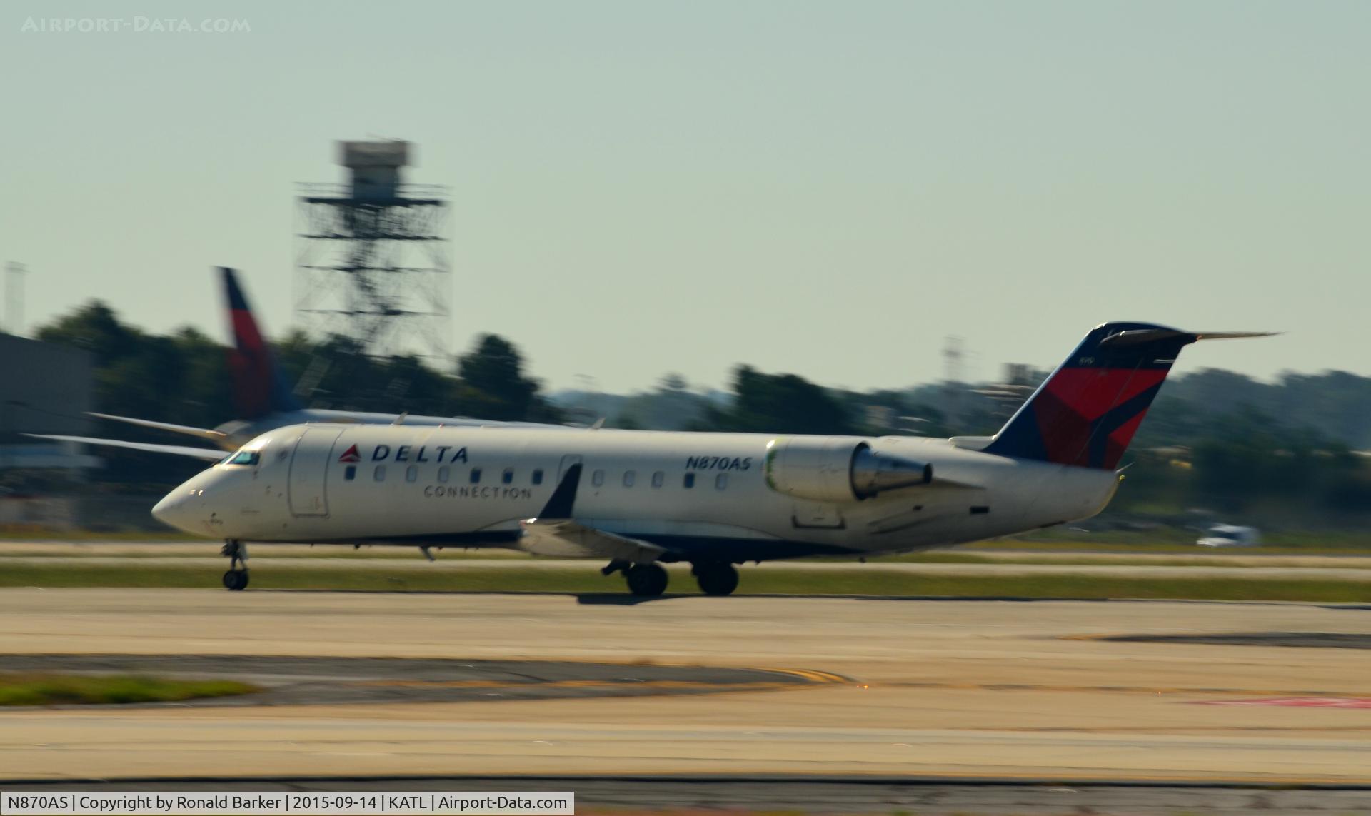 N870AS, 2001 Bombardier CRJ-200ER (CL-600-2B19) C/N 7530, Nose wheel liftoff Atlanta