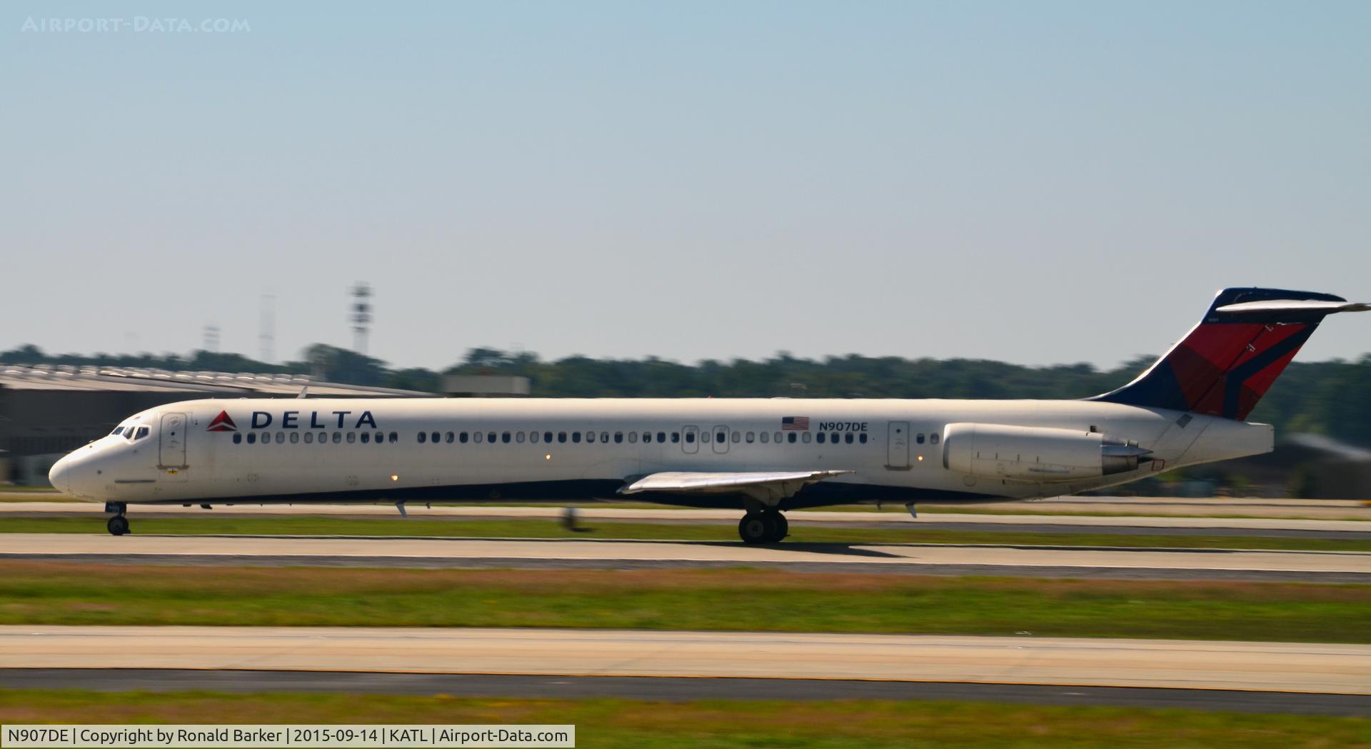 N907DE, 1992 McDonnell Douglas MD-88 C/N 53416, Takeoff Atlanta