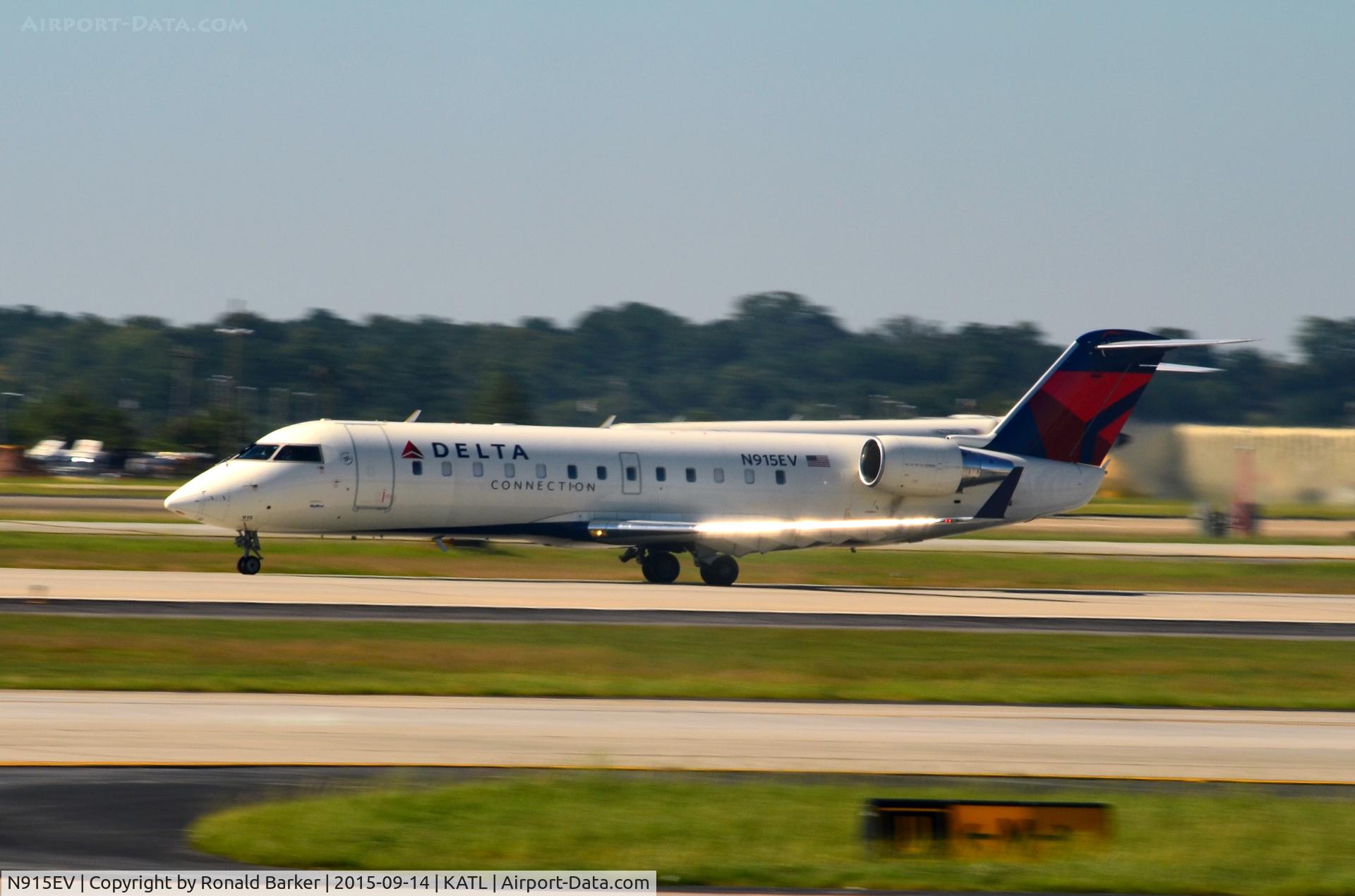 N915EV, 2003 Bombardier CRJ-200ER (CL-600-2B19) C/N 7754, Takeoff Atlanta