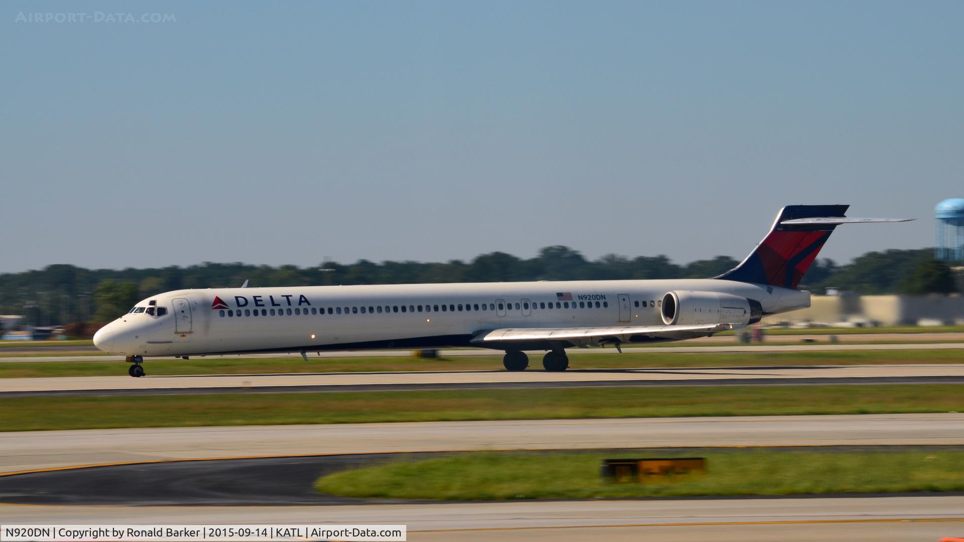 N920DN, 1997 McDonnell Douglas MD-90-30 C/N 53582, Takeoff Atlanta