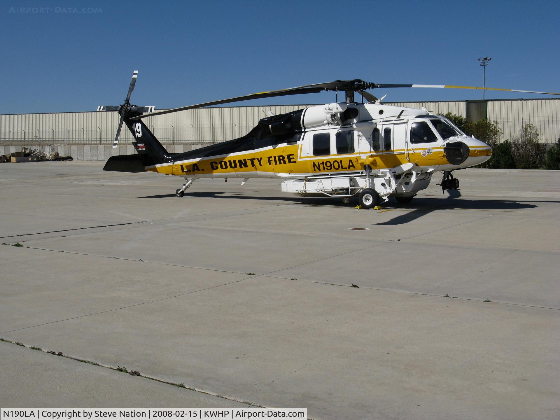 N190LA, Sikorsky S-70A Firehawk C/N 702479, Los Angeles County Fire 2001 Sikorsky S-70A Firehawk Helitanker #19 on ramp @ Whiteman Airport, Pacoima, CA home base