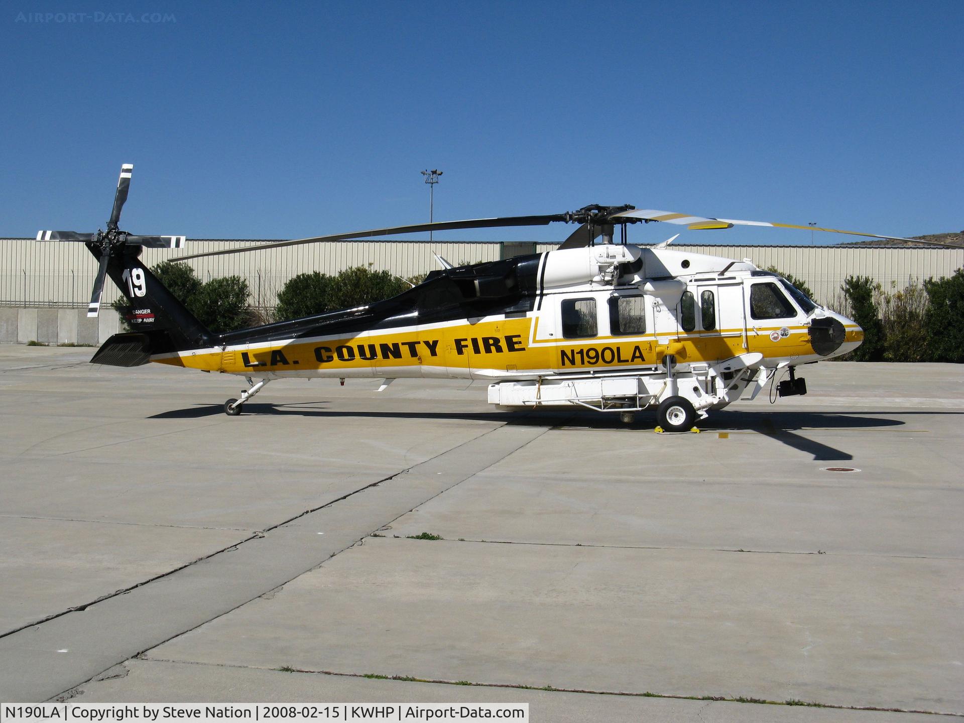 N190LA, Sikorsky S-70A Firehawk C/N 702479, Los Angeles County Fire 2001 Sikorsky S-70A Firehawk Helitanker #19 on ramp @ Whiteman Airport, Pacoima, CA home base