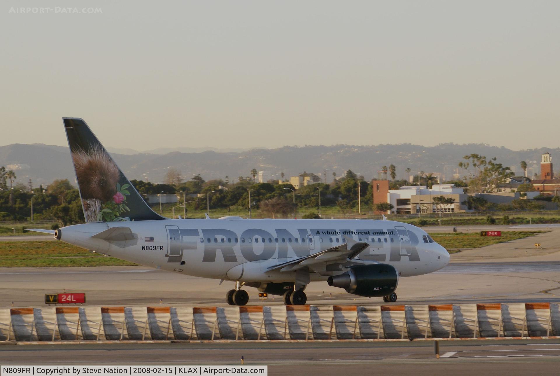 N809FR, 2007 Airbus A318-111 C/N 3092, Frontier 2007 airbus A318-111 with Beaver tail logo taxiing @ Los Angeles International airport, CA