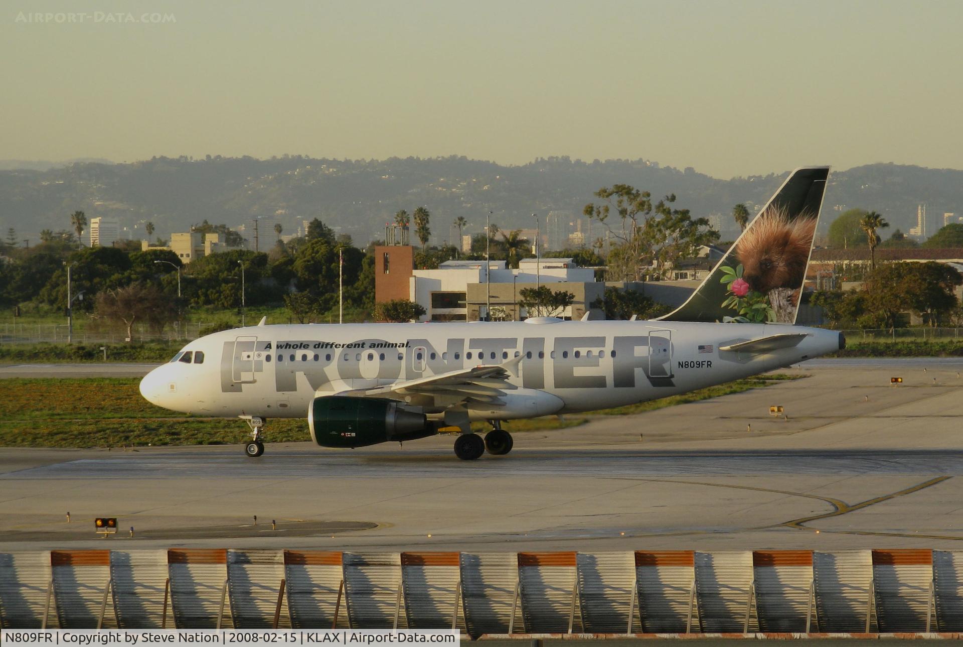 N809FR, 2007 Airbus A318-111 C/N 3092, Frontier 2007 airbus A318-111 with Beaver tail logo lined up for takeoff @ Los Angeles International Airport, CA