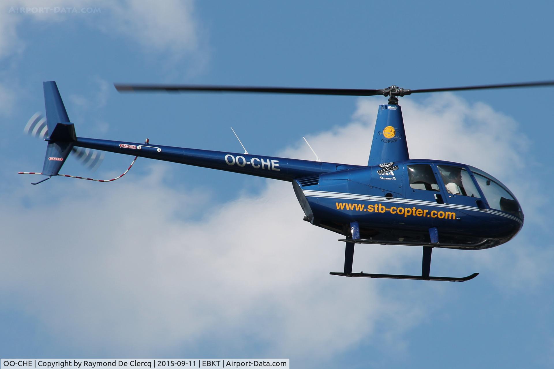 OO-CHE, 2008 Robinson R44 Raven II C/N 12316, Landing at Wevelgem.