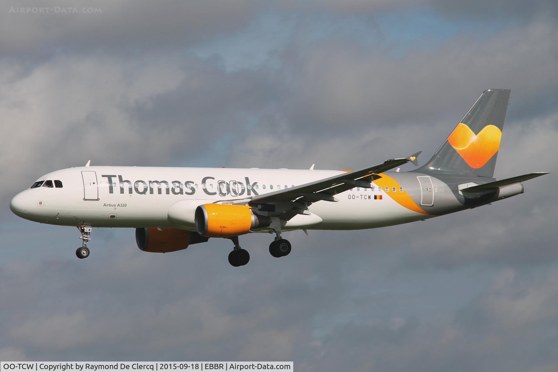 OO-TCW, 2003 Airbus A320-214 C/N 1954, Landing at Brussels airport.