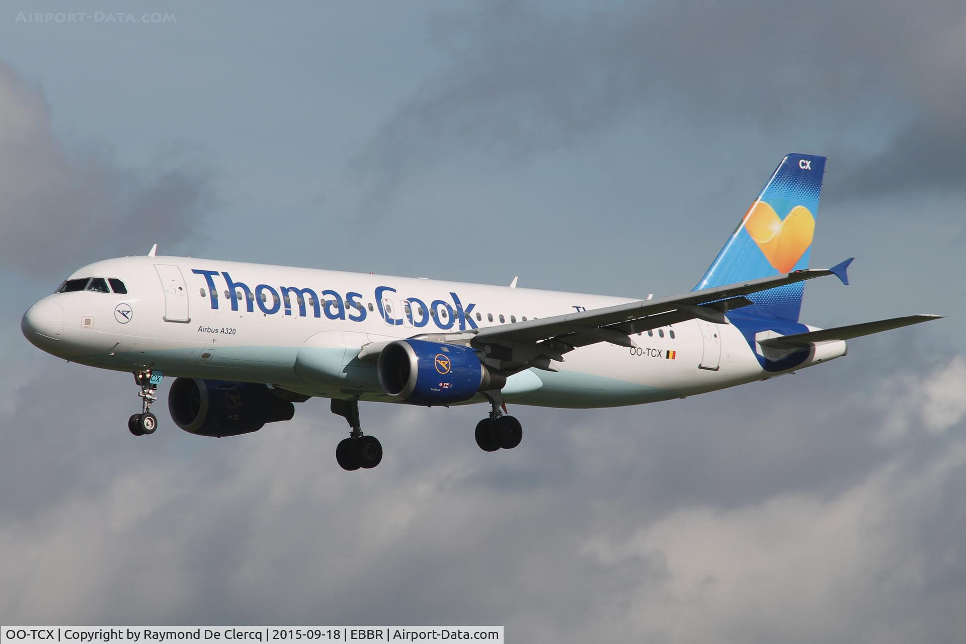OO-TCX, 2000 Airbus A320-212 C/N 1381, Landing at Brussels airport.