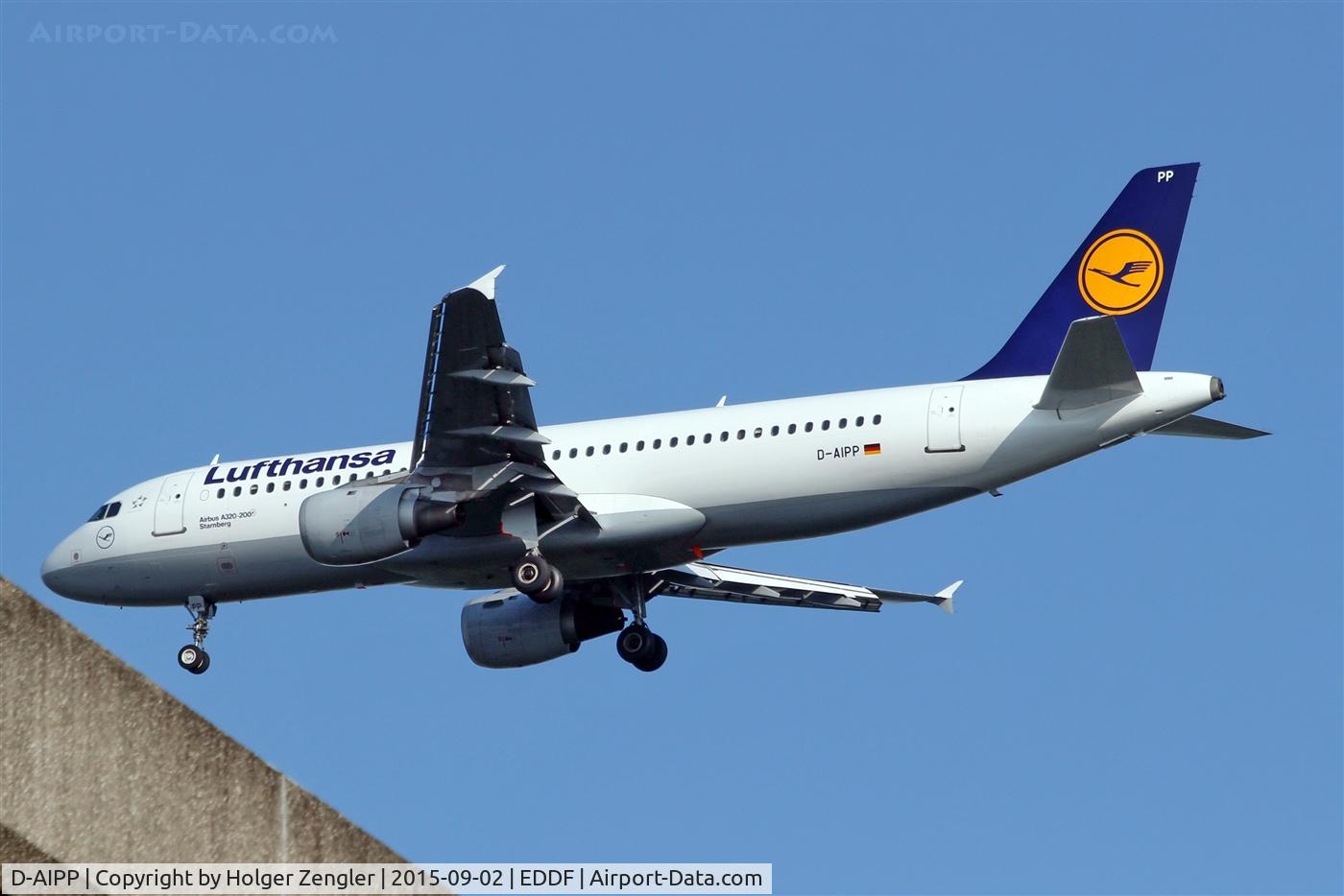 D-AIPP, 1990 Airbus A320-211 C/N 110, Inbound traffic for rwy 25R....