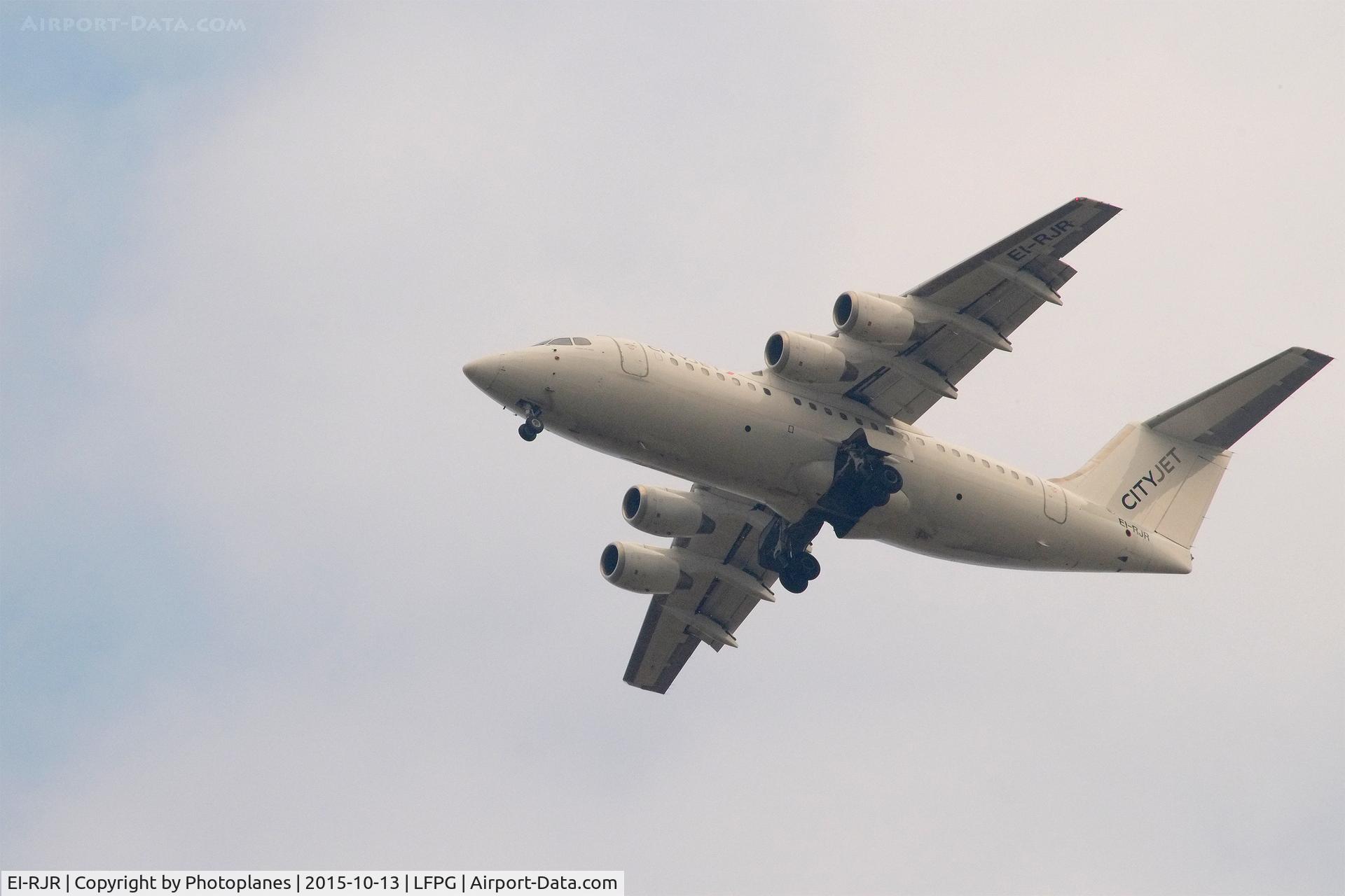 EI-RJR, 2000 British Aerospace Avro 146-RJ85A C/N E2364, landing to CDG