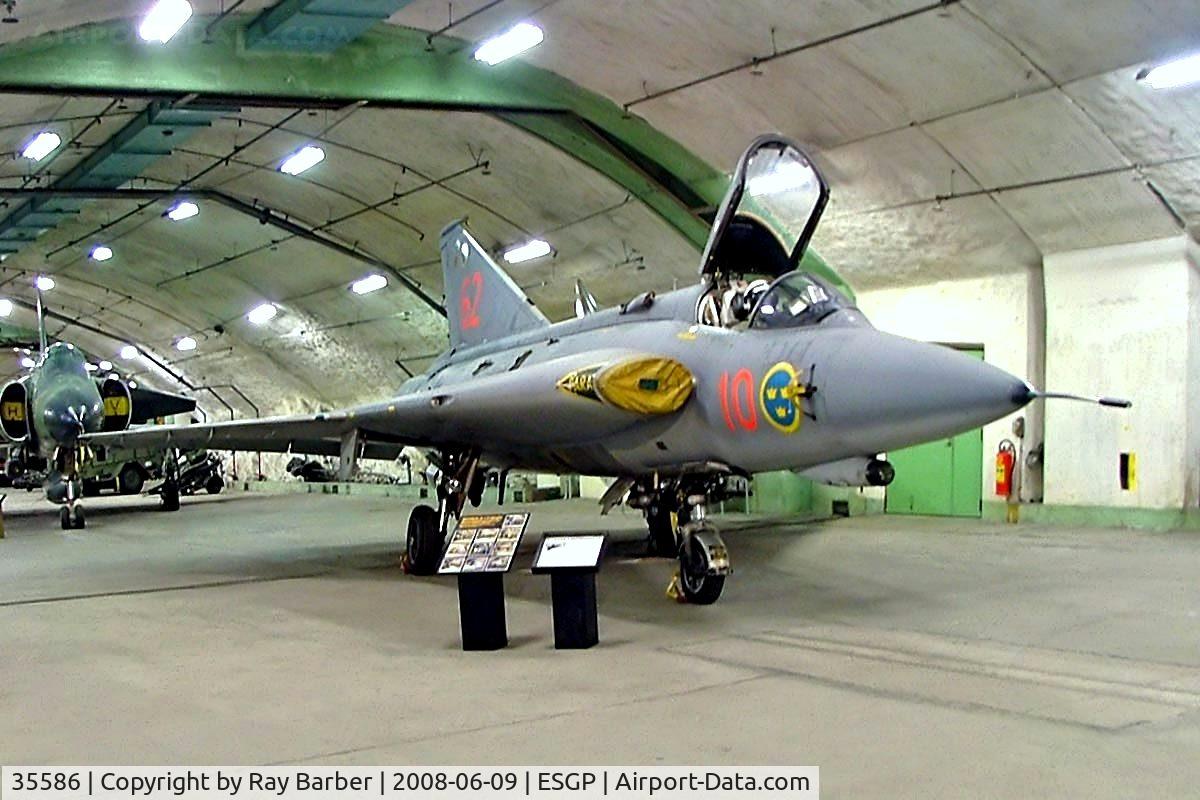 35586, 1969 Saab J-35J Draken C/N 35-586, SAAB J35F Draken [35586] (Swedish Air Force) Gothenburg-Save~SE 09/06/2008