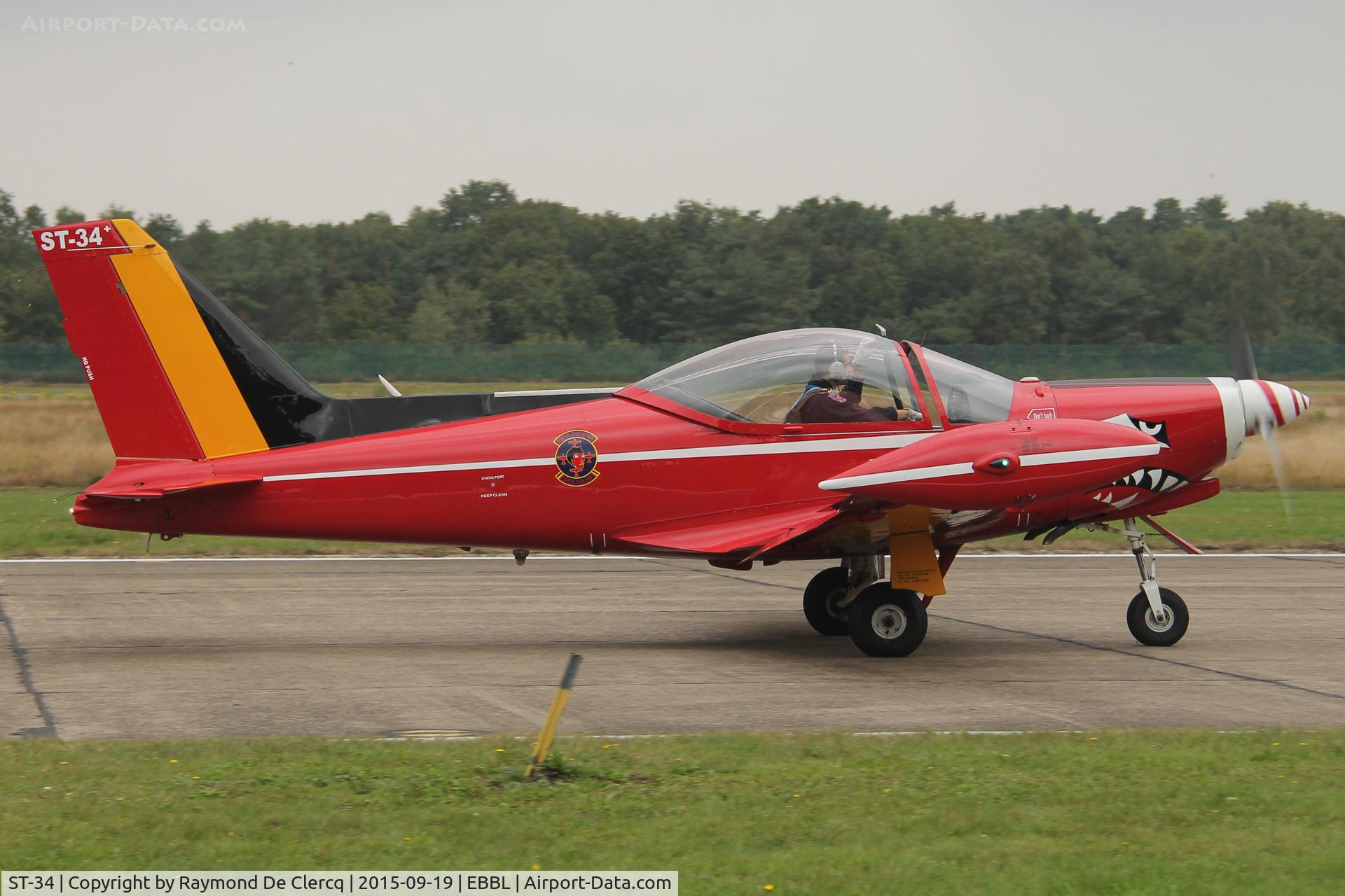 ST-34, SIAI-Marchetti SF-260MB C/N 10-34, Spottersday at Kleine Brogel.